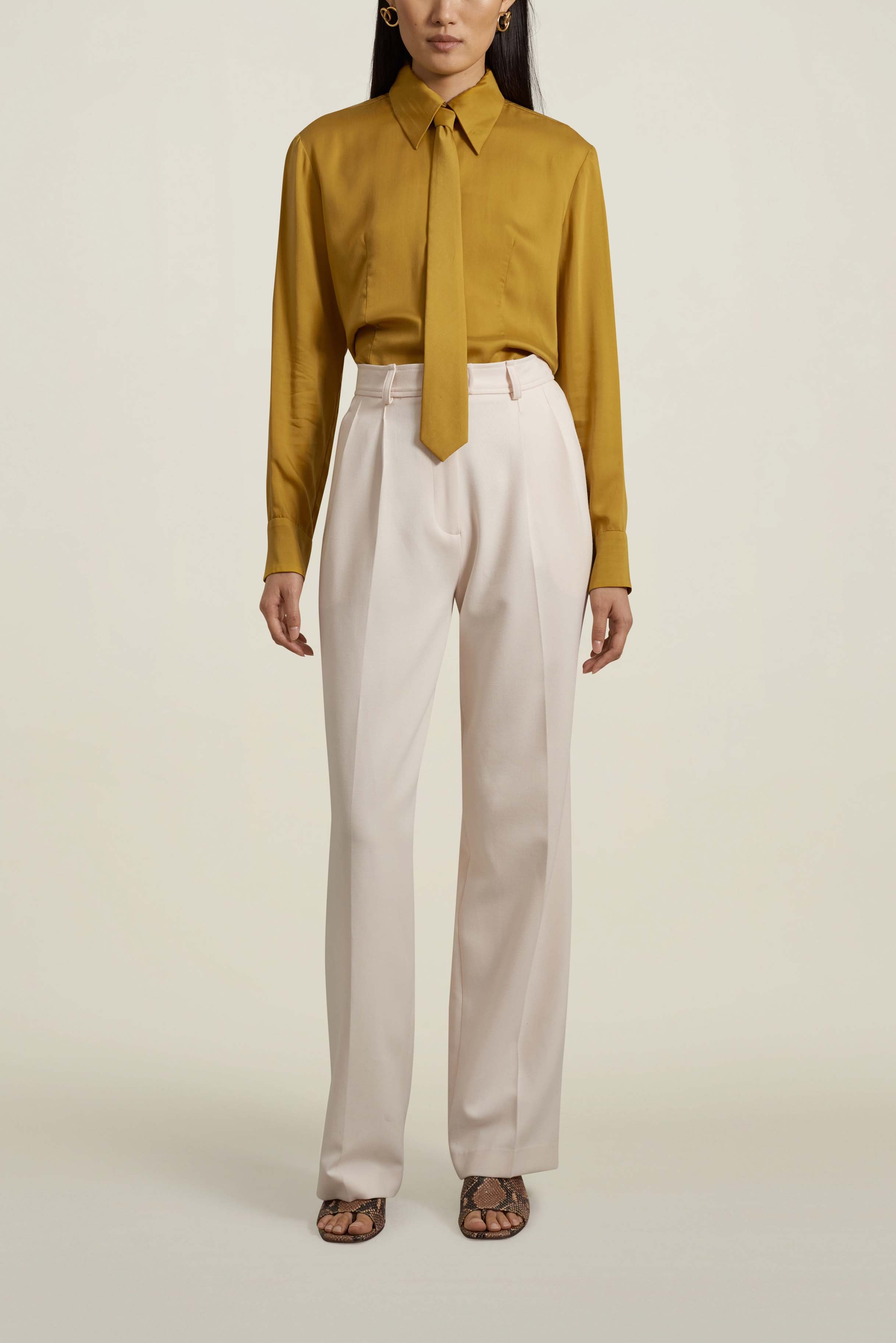 Léa Slim Blouse with Tie in Chartreuse Cupro Satin – KALLMEYER