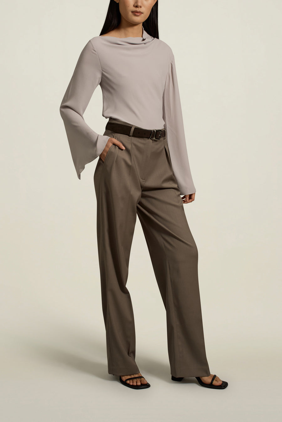 Le Smoking Trouser in Taupe Tropical Wool