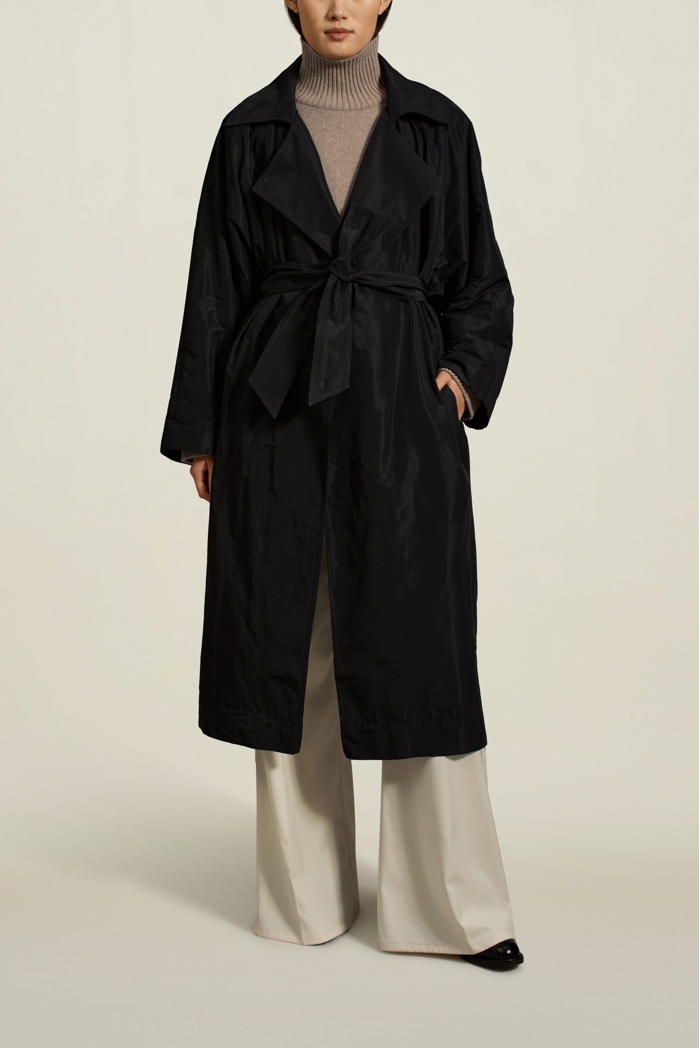 Opera Trench in Black Heavy Taffeta – KALLMEYER