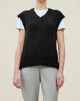 Logan V-Neck Vest in Slub Cotton