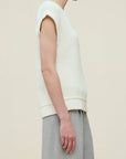 Logan V-Neck Vest in Slub Cotton