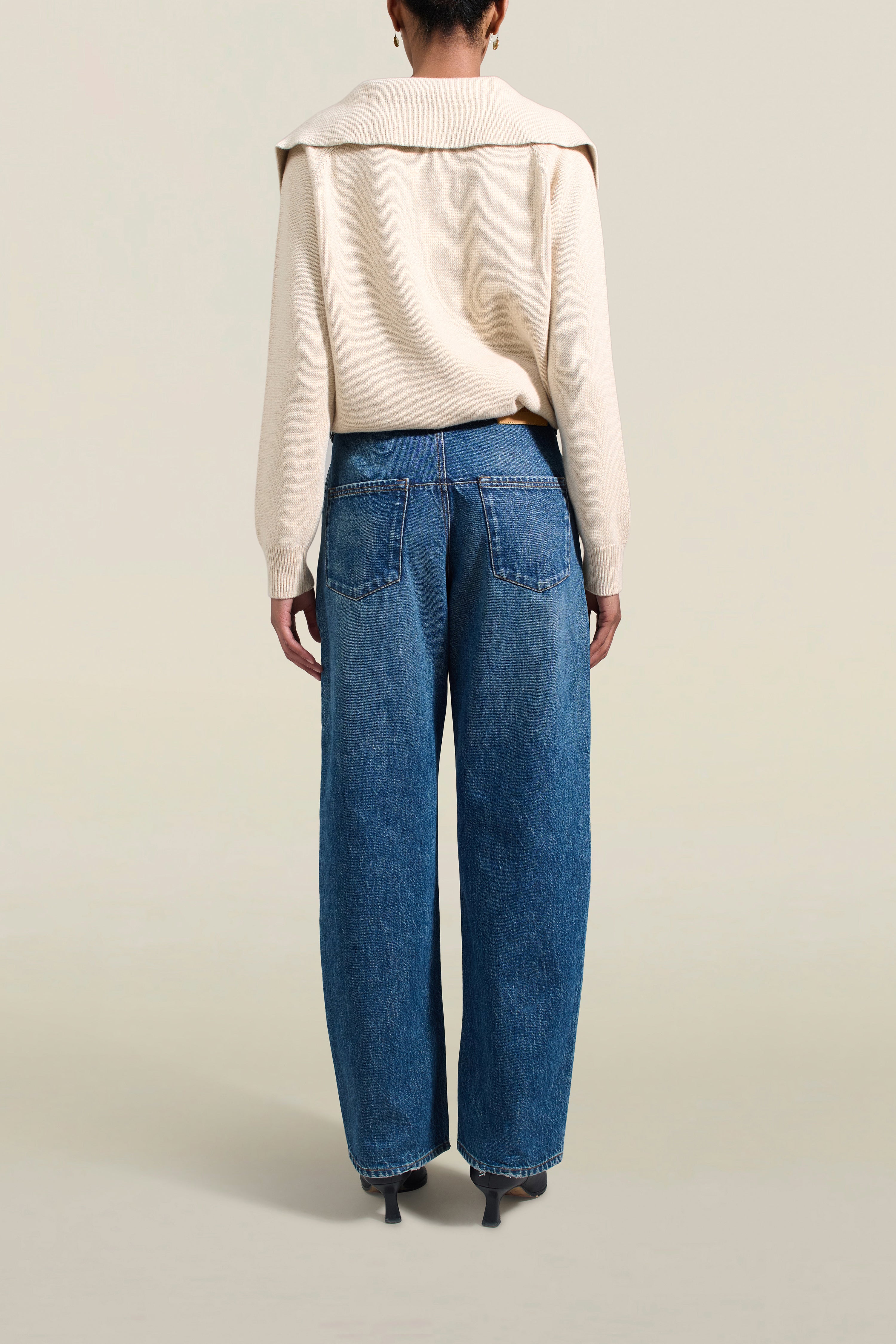 Column Leg Jean in Dark Stonewash