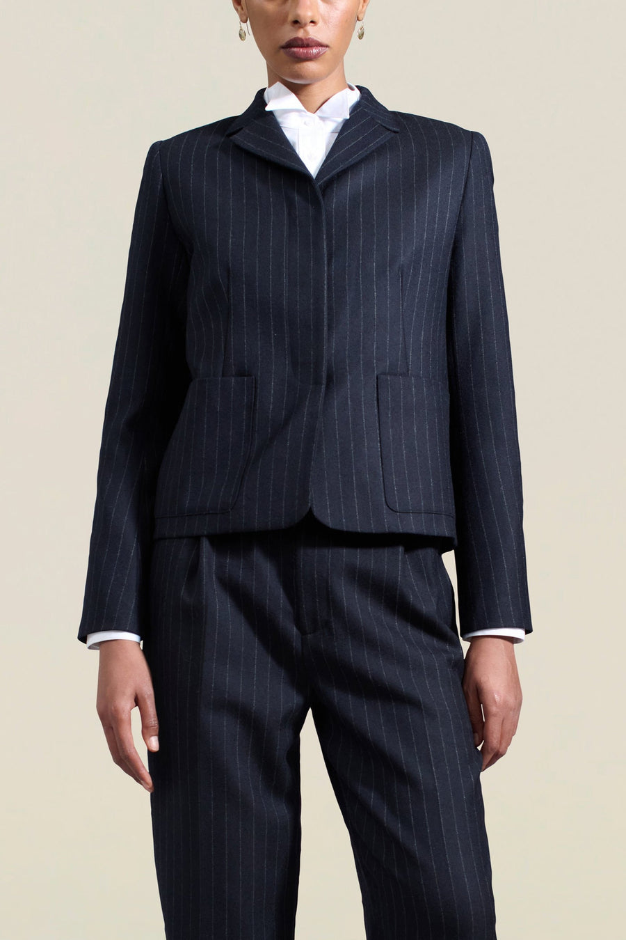 Kiernan Shrunken Blazer in Navy Pinstripe Wool Flannel Suiting