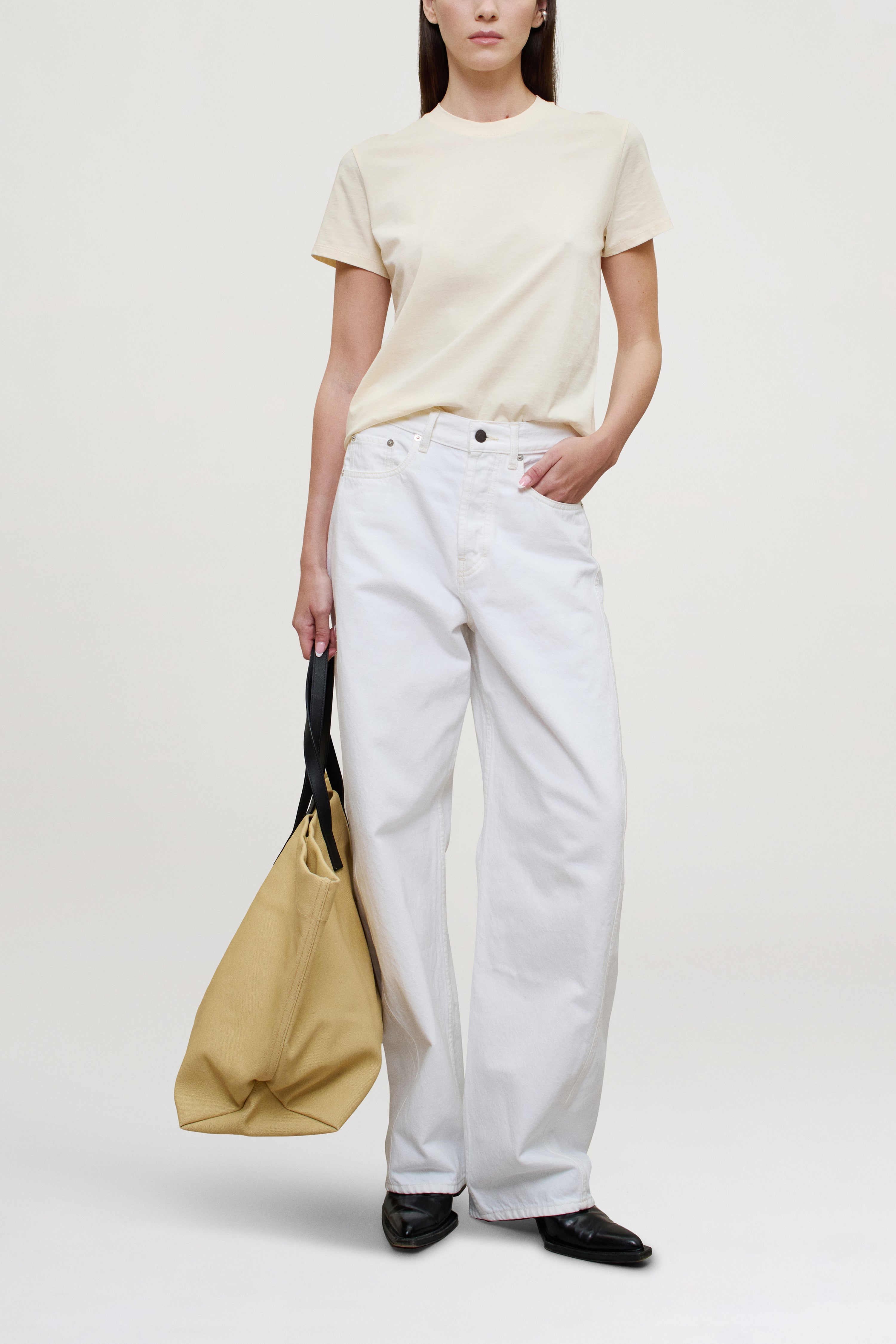 Kenzie T-Shirt in Vanilla