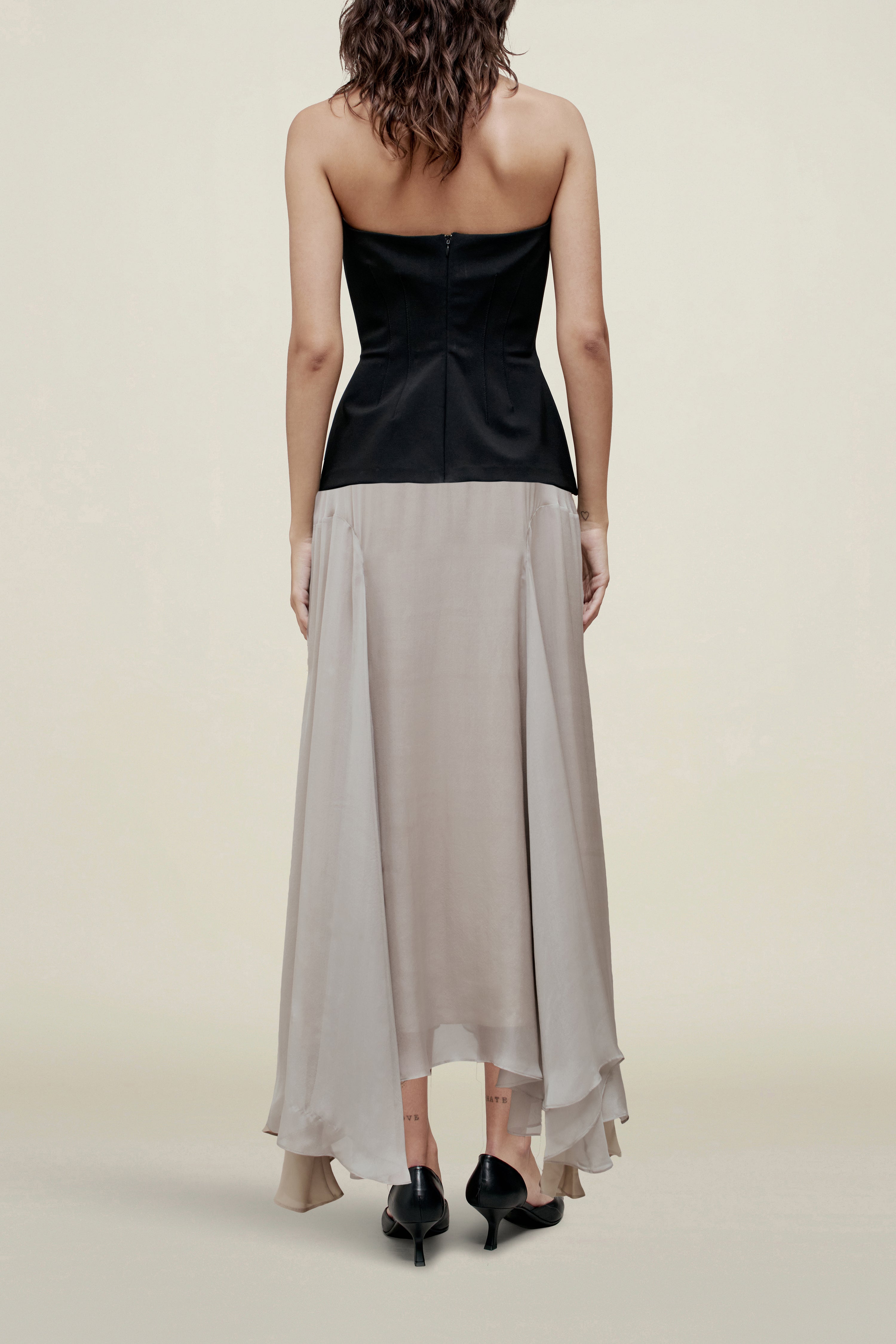 Alyse Gusset Skirt in Trapped Silk