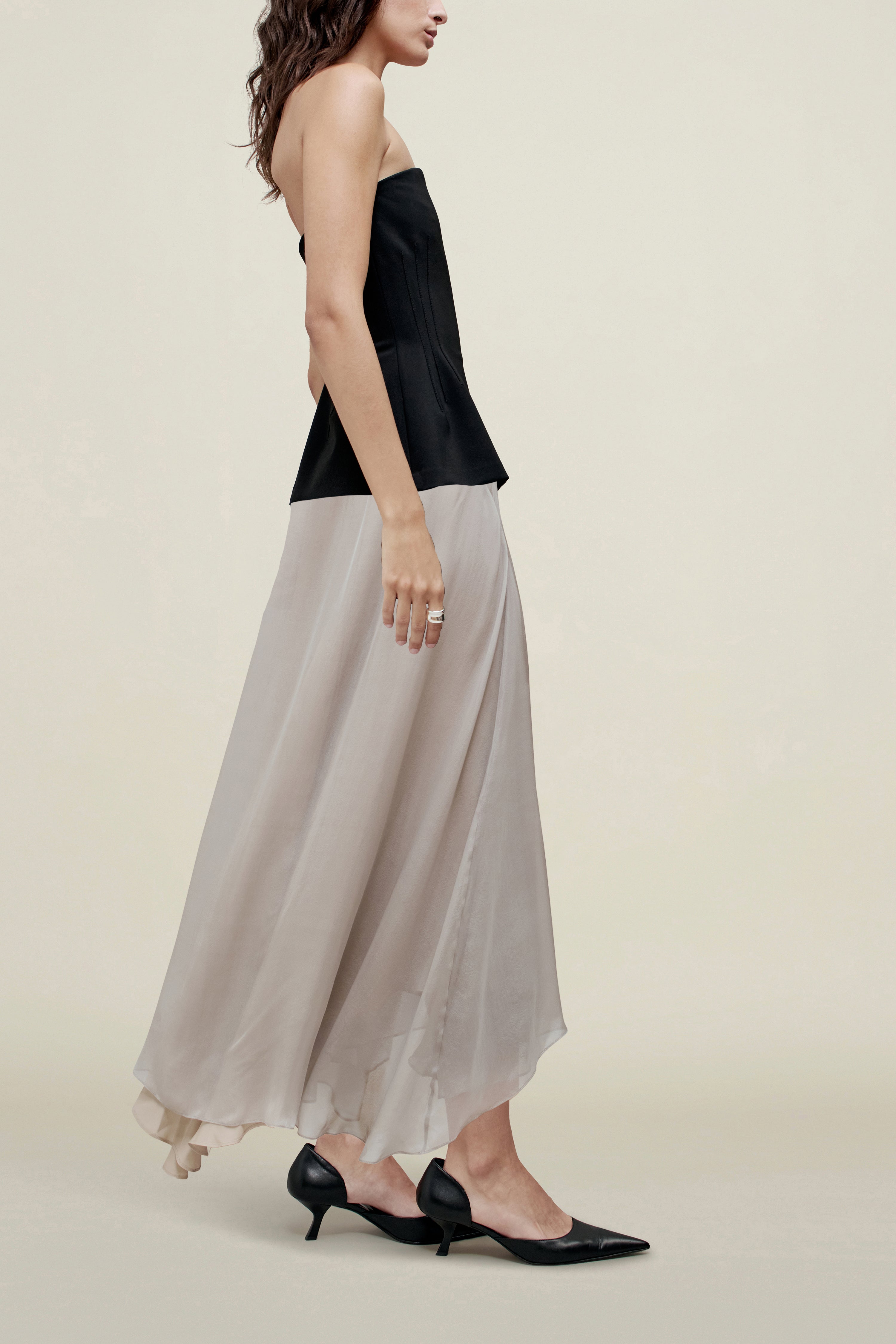 Alyse Gusset Skirt in Trapped Silk