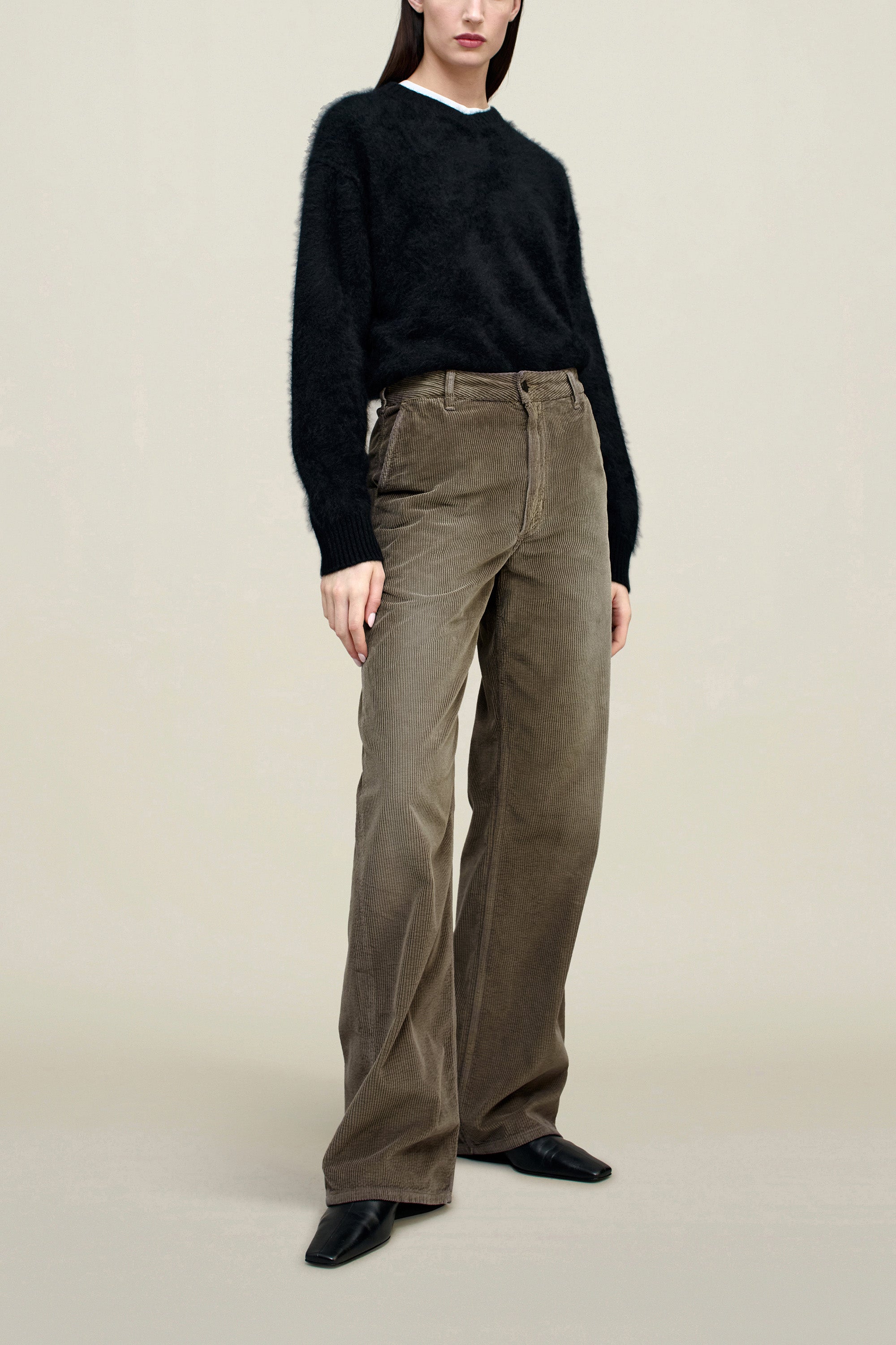 Lena V-Neck in Brushed Cashmere