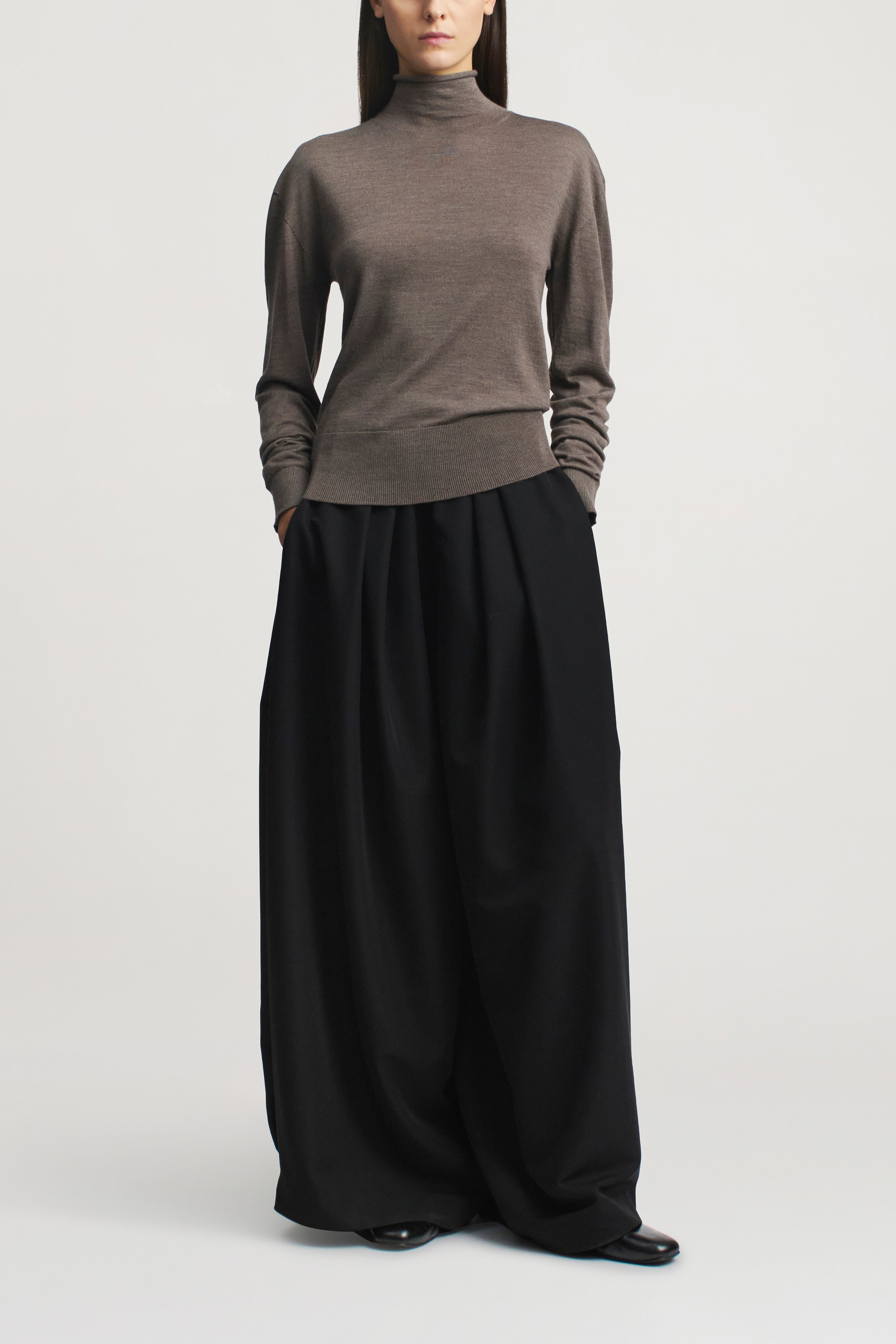 Idris Turtleneck in Silk Wool