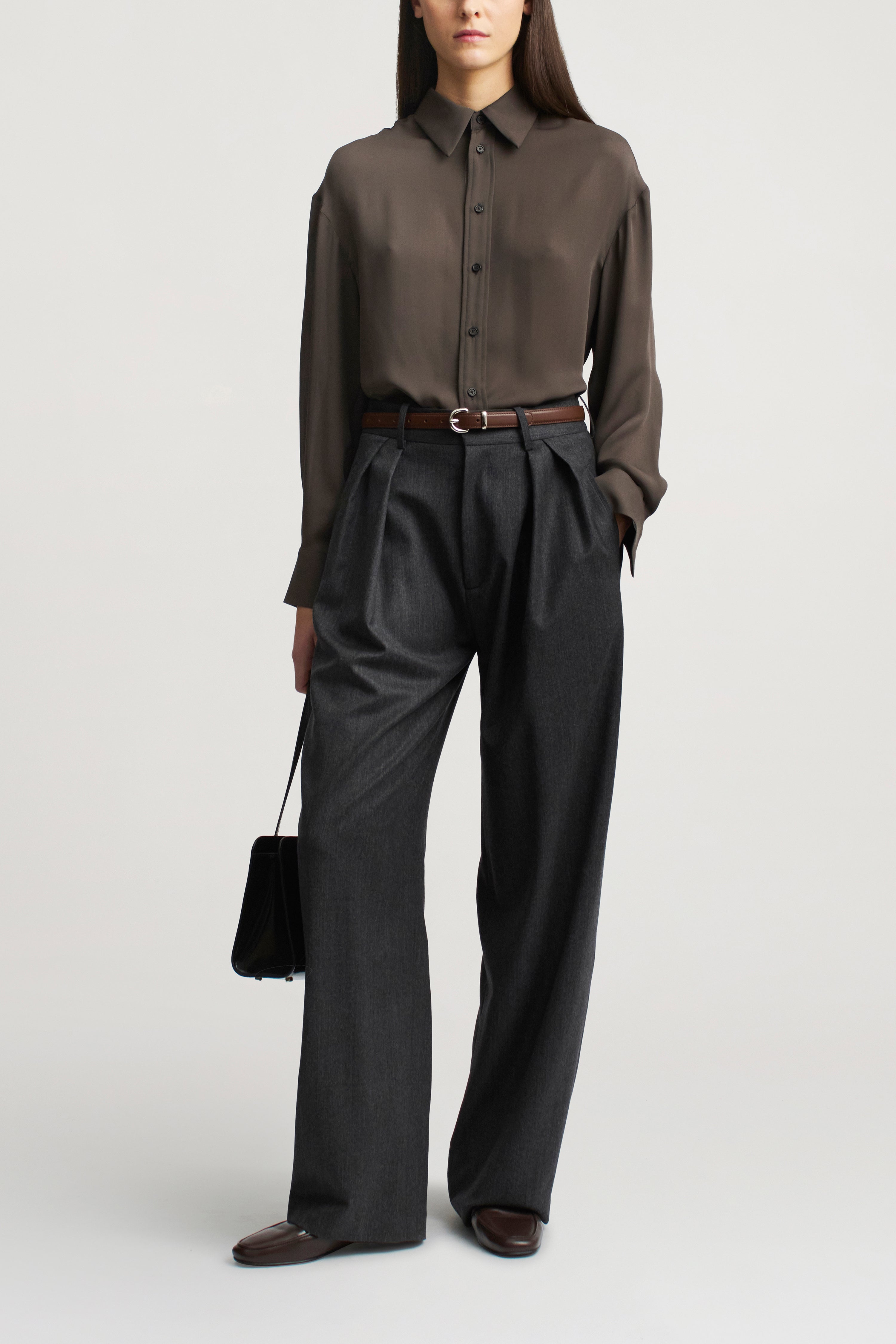 Joel Pleated Trouser in Wool Flannel