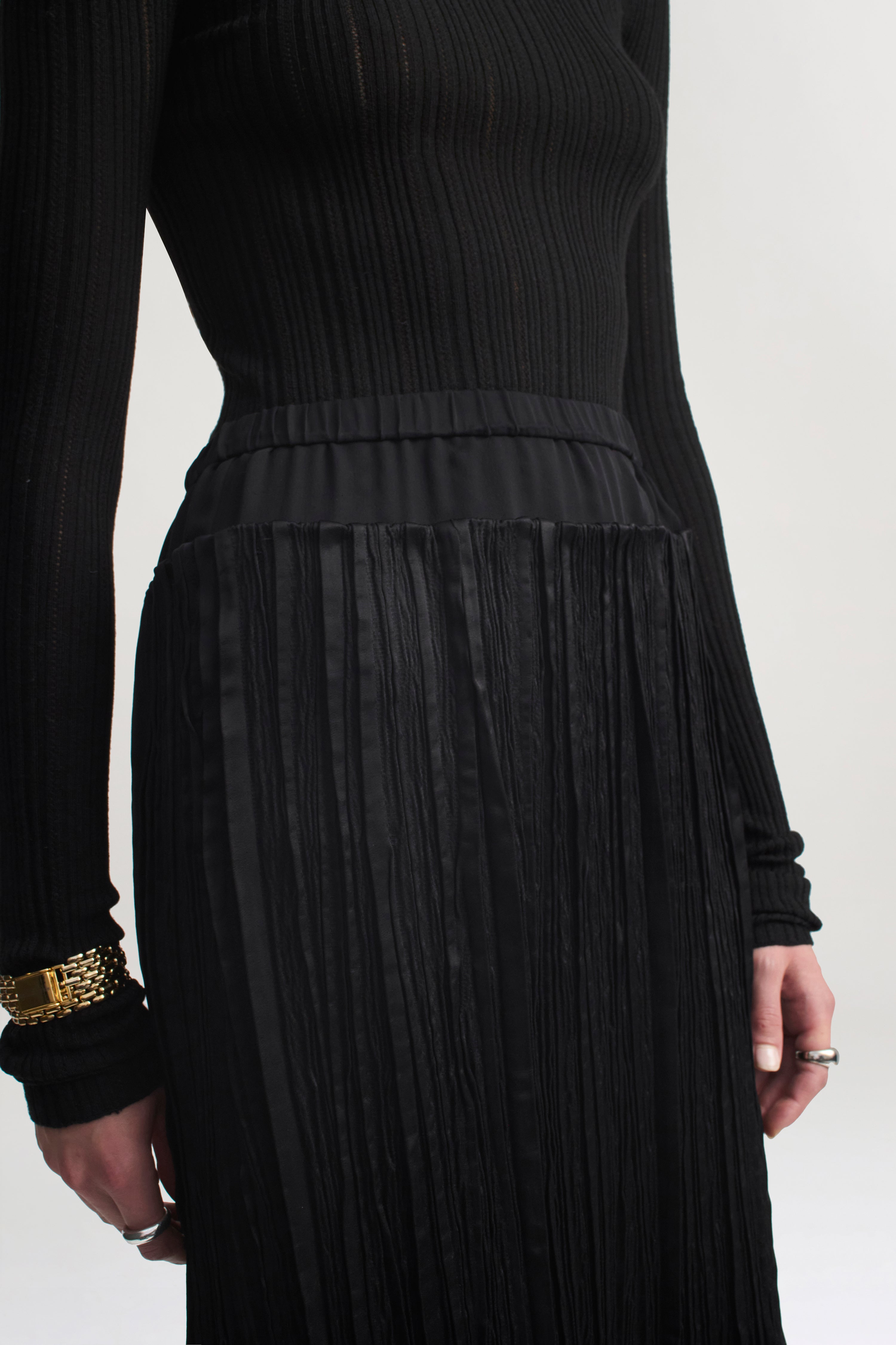 Hurley Skirt in Satin Plisse