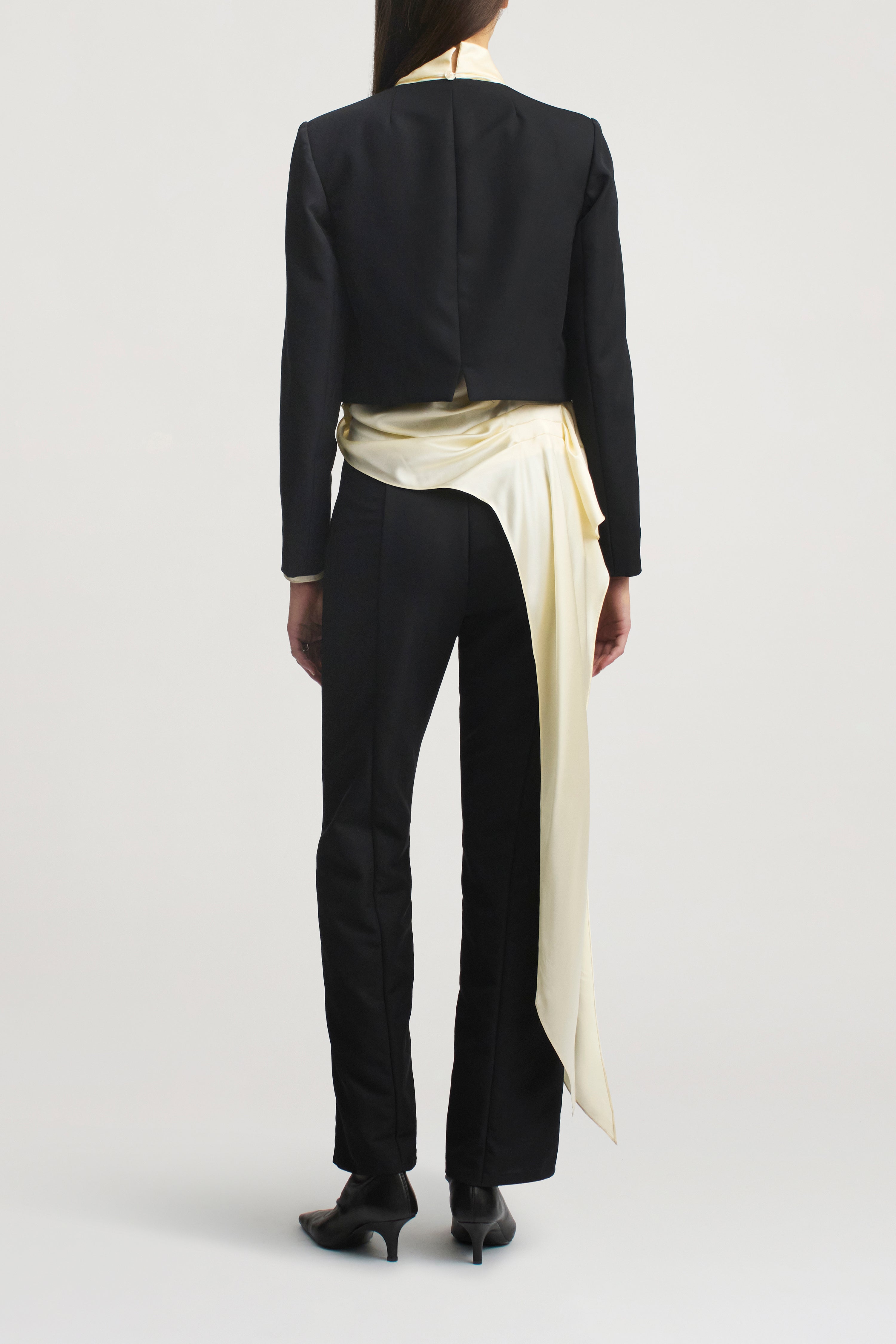 Astrid Cropped Blazer in Wool Gazar