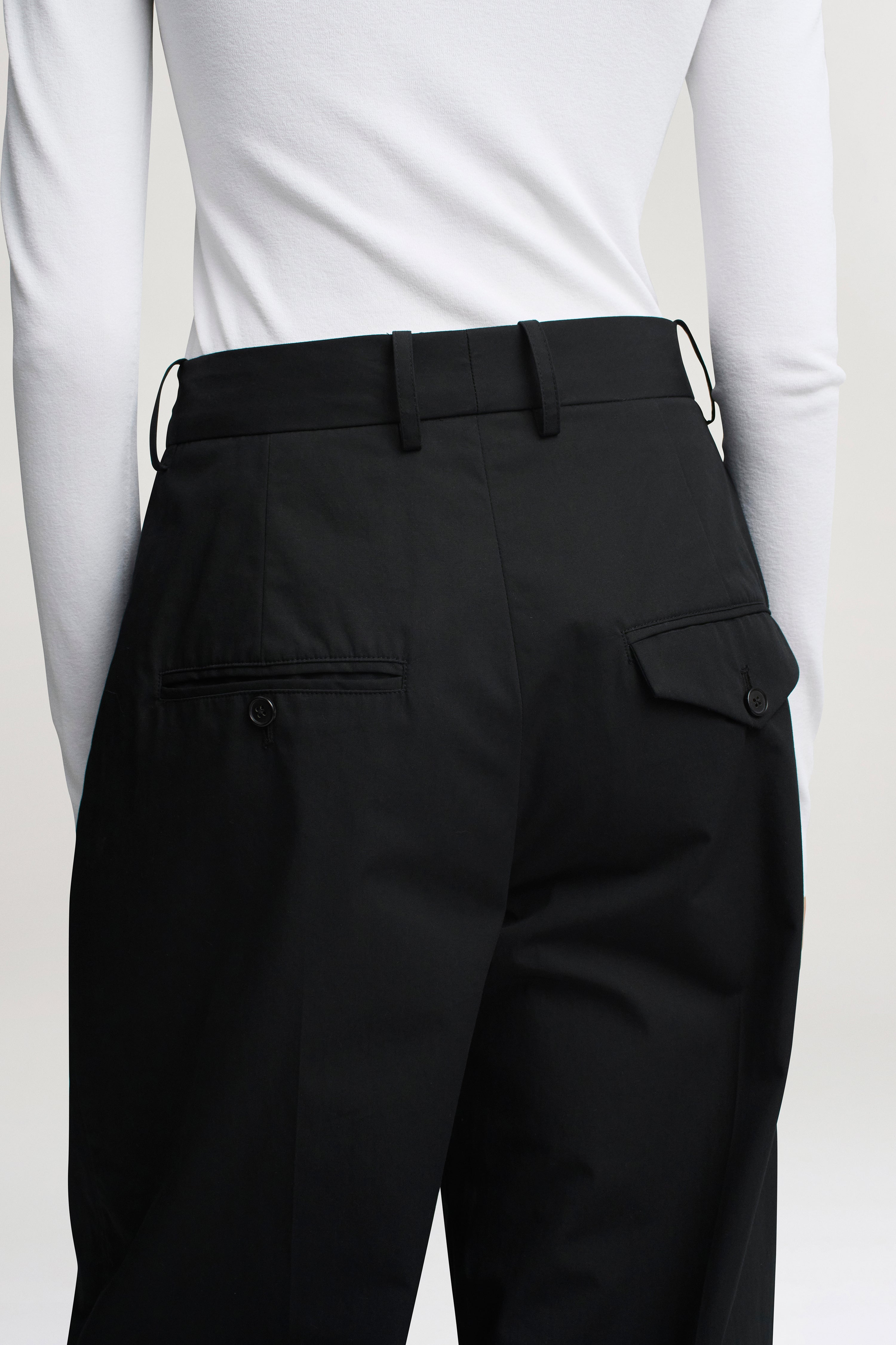Joel Pleated Trouser in Starched Poplin