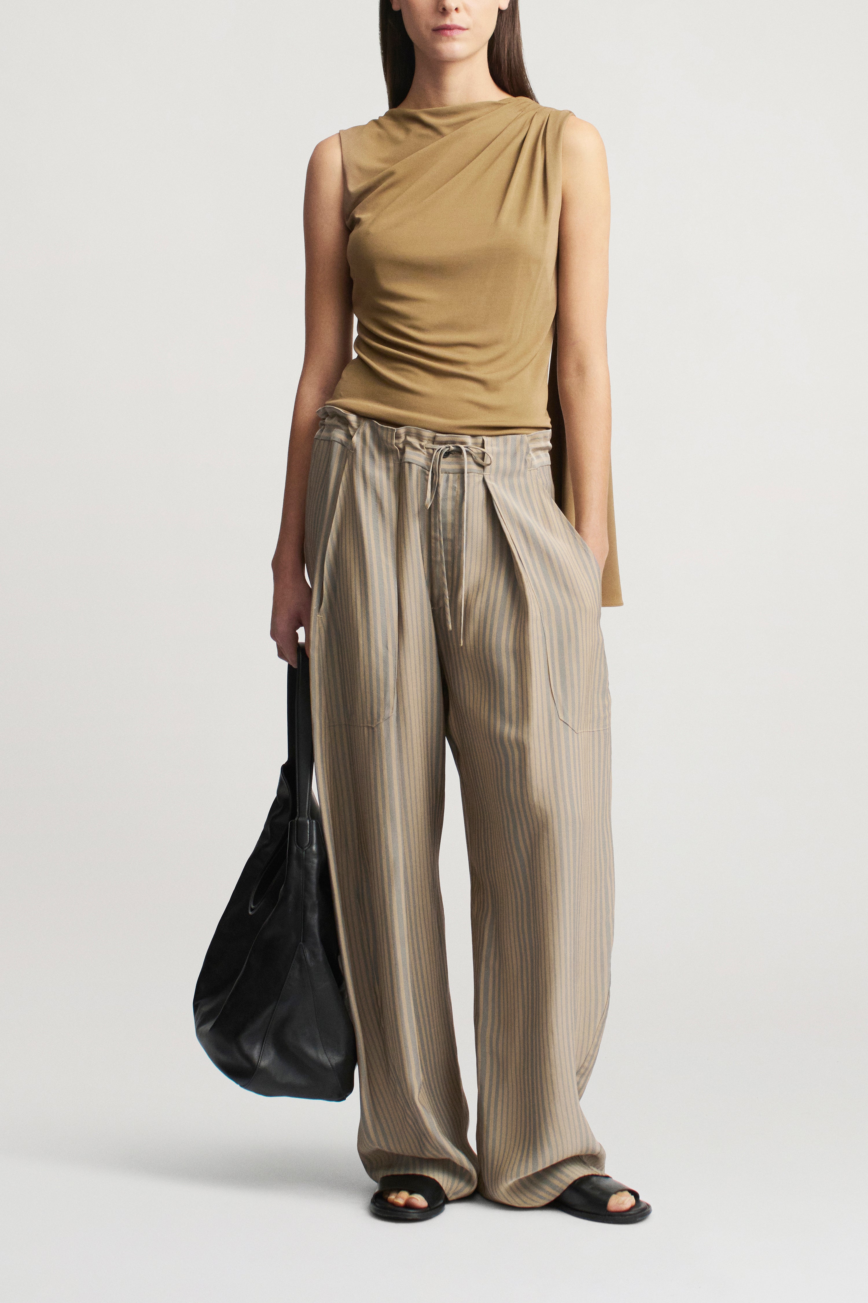 Clemence Pant in Fluid Viscose