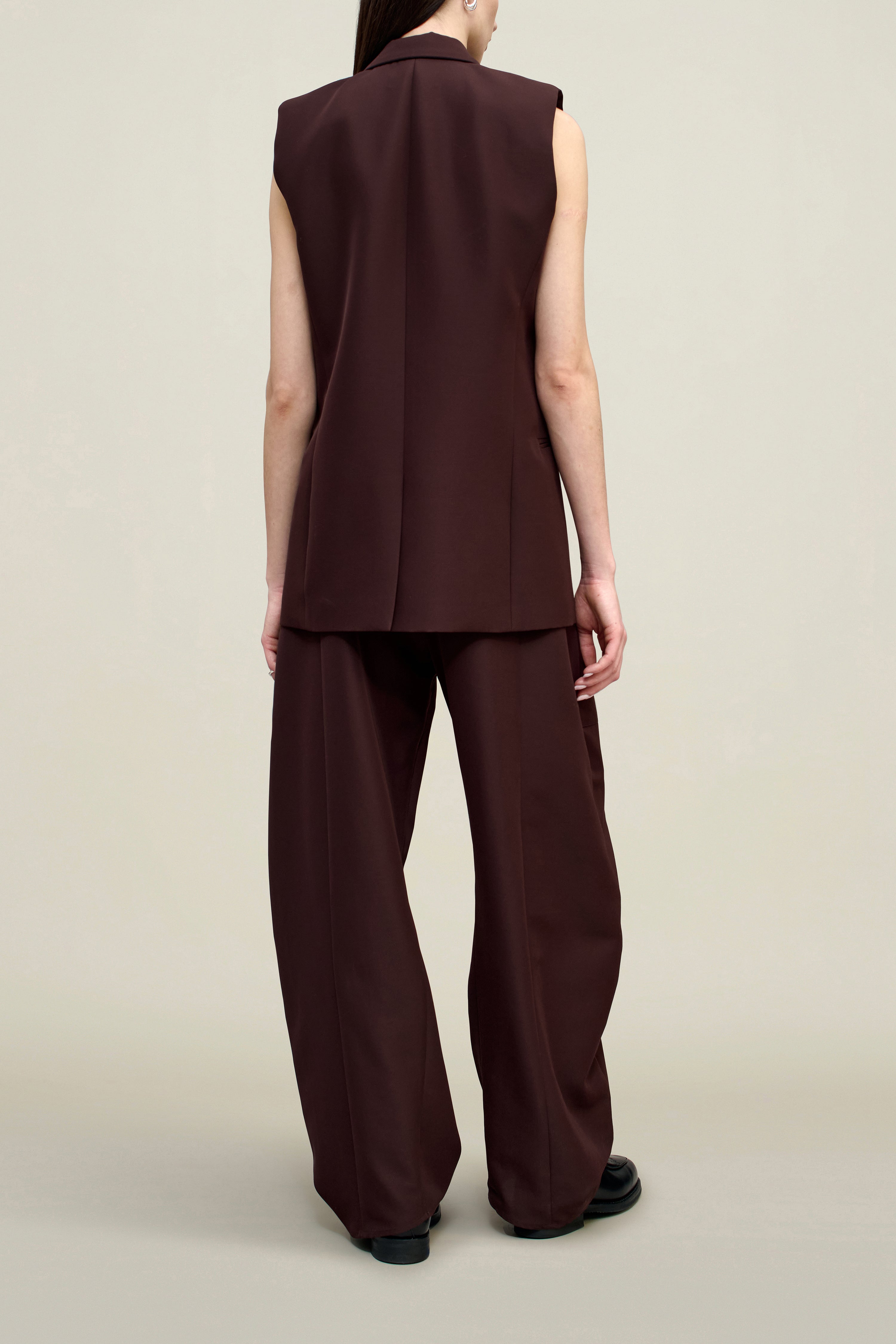 Deon Sleeveless Blazer in Gazar Suiting