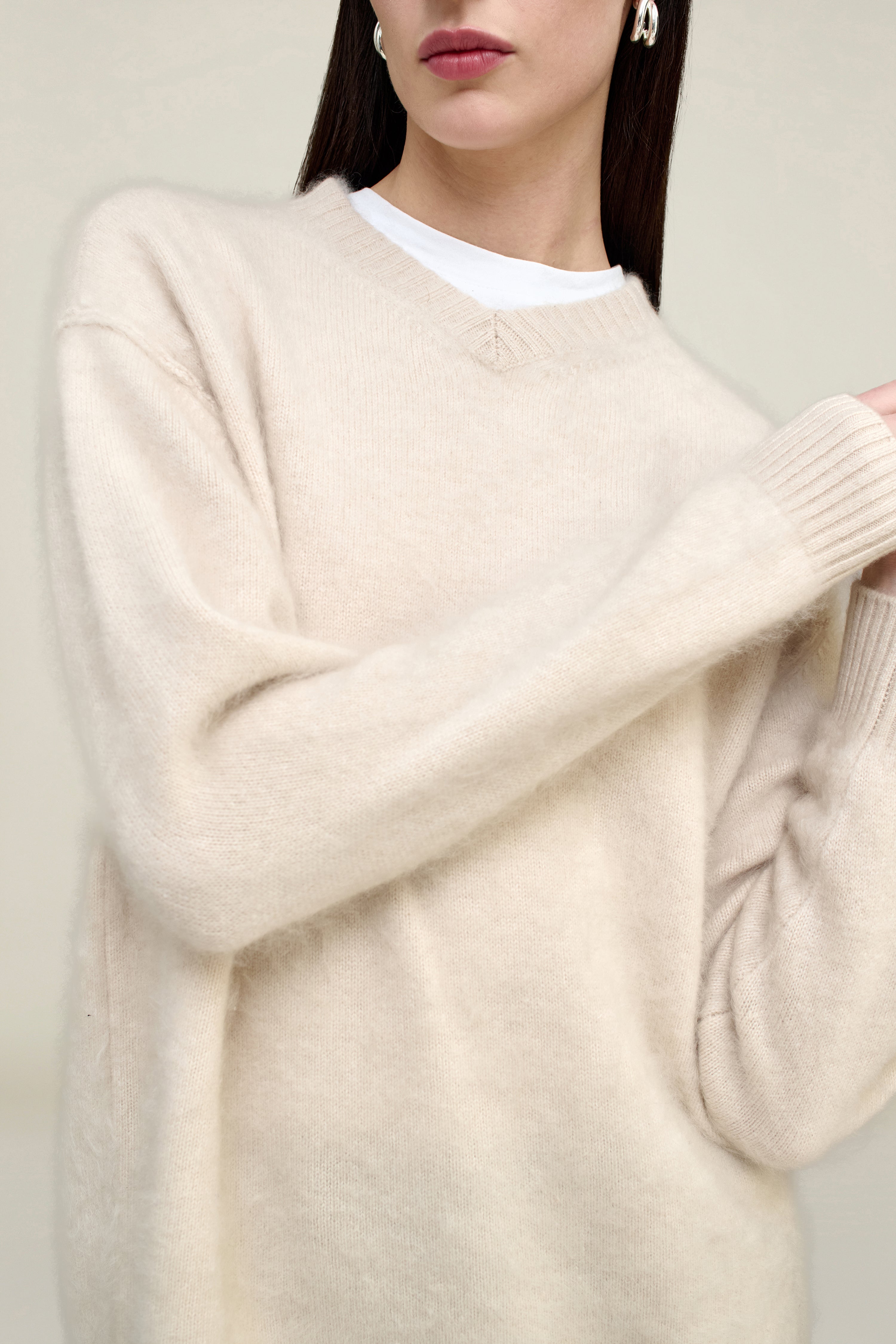 Lena V-Neck in Brushed Cashmere