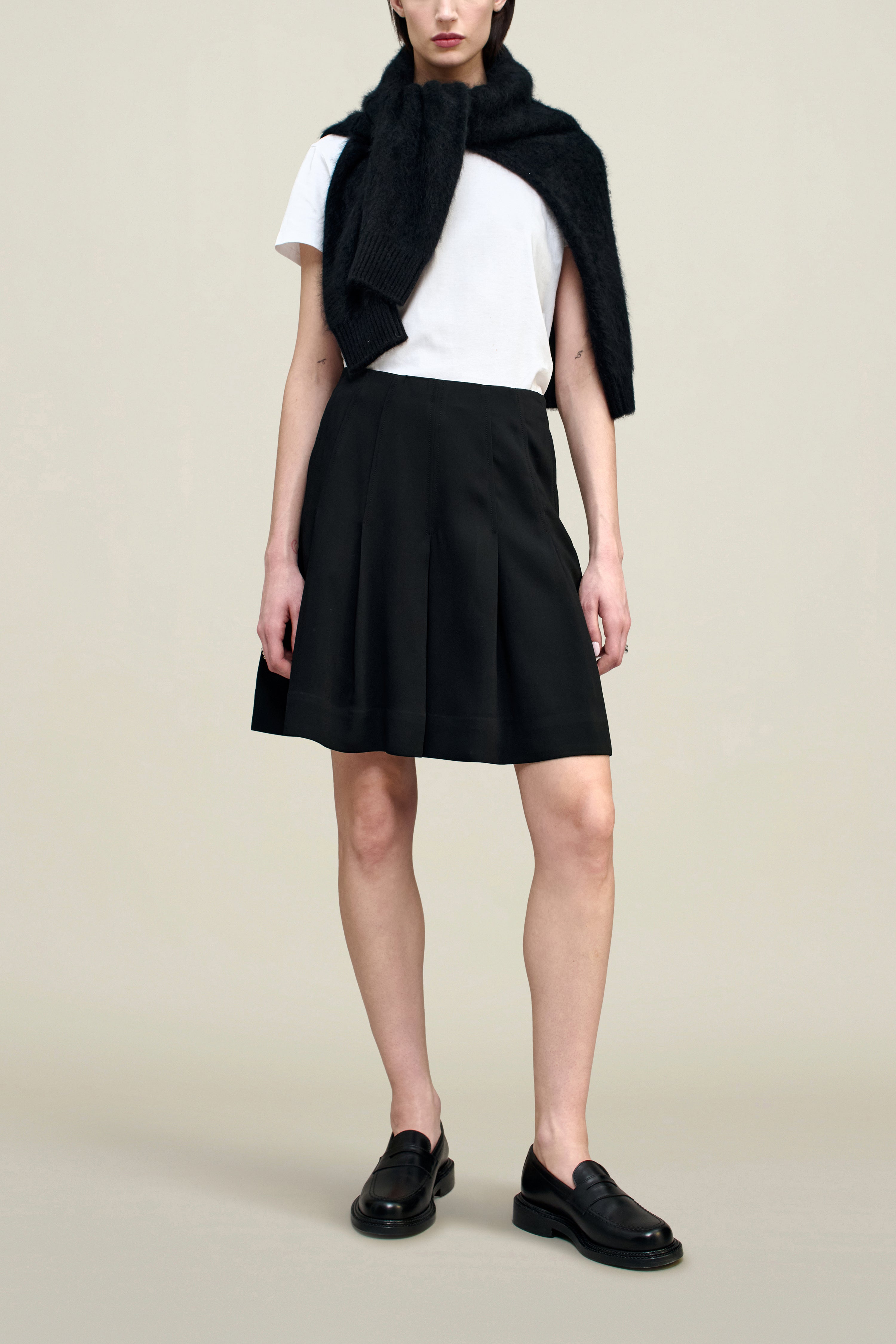 Sutton Pleated Skirt in Viscose Cady