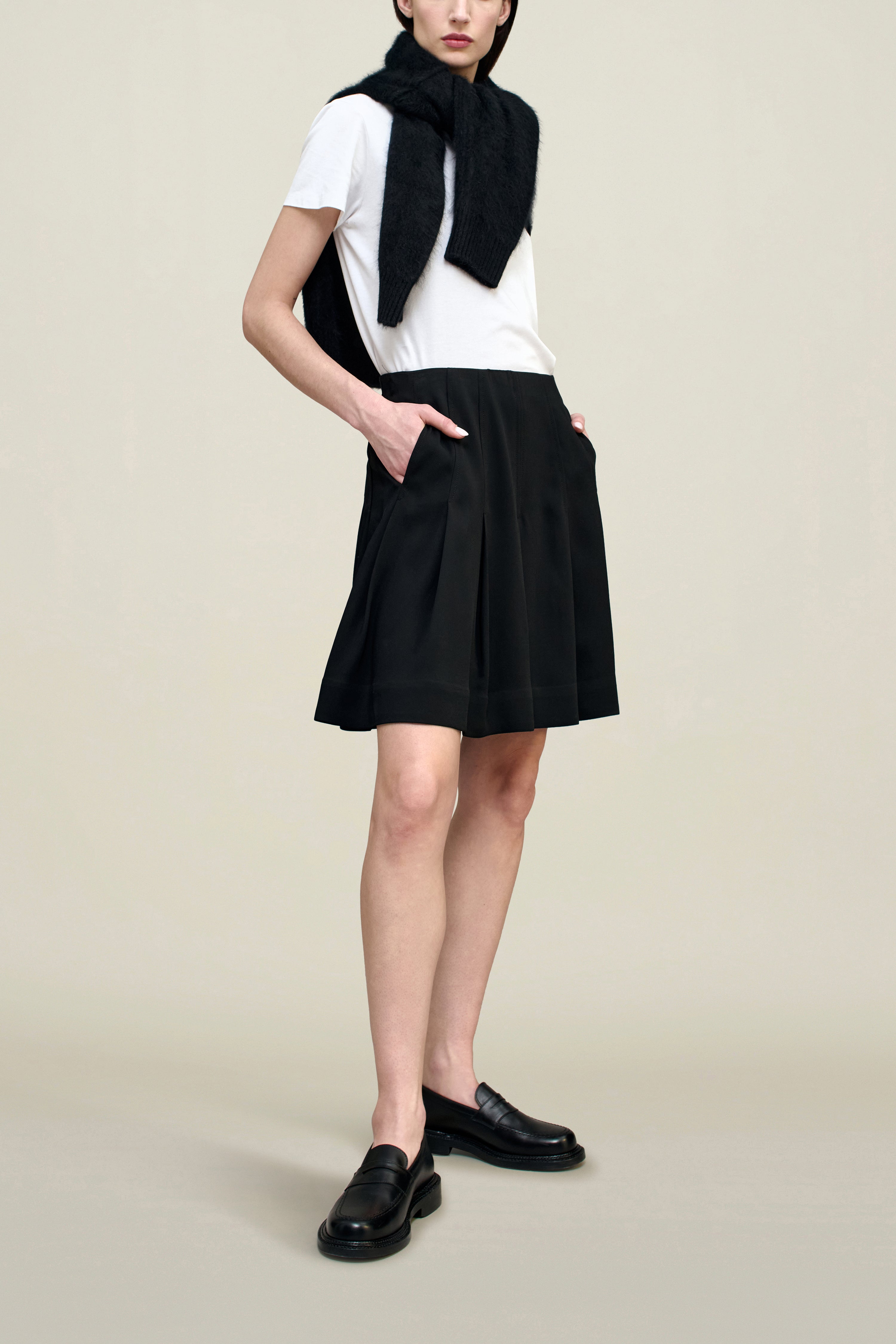 Sutton Pleated Skirt in Viscose Cady