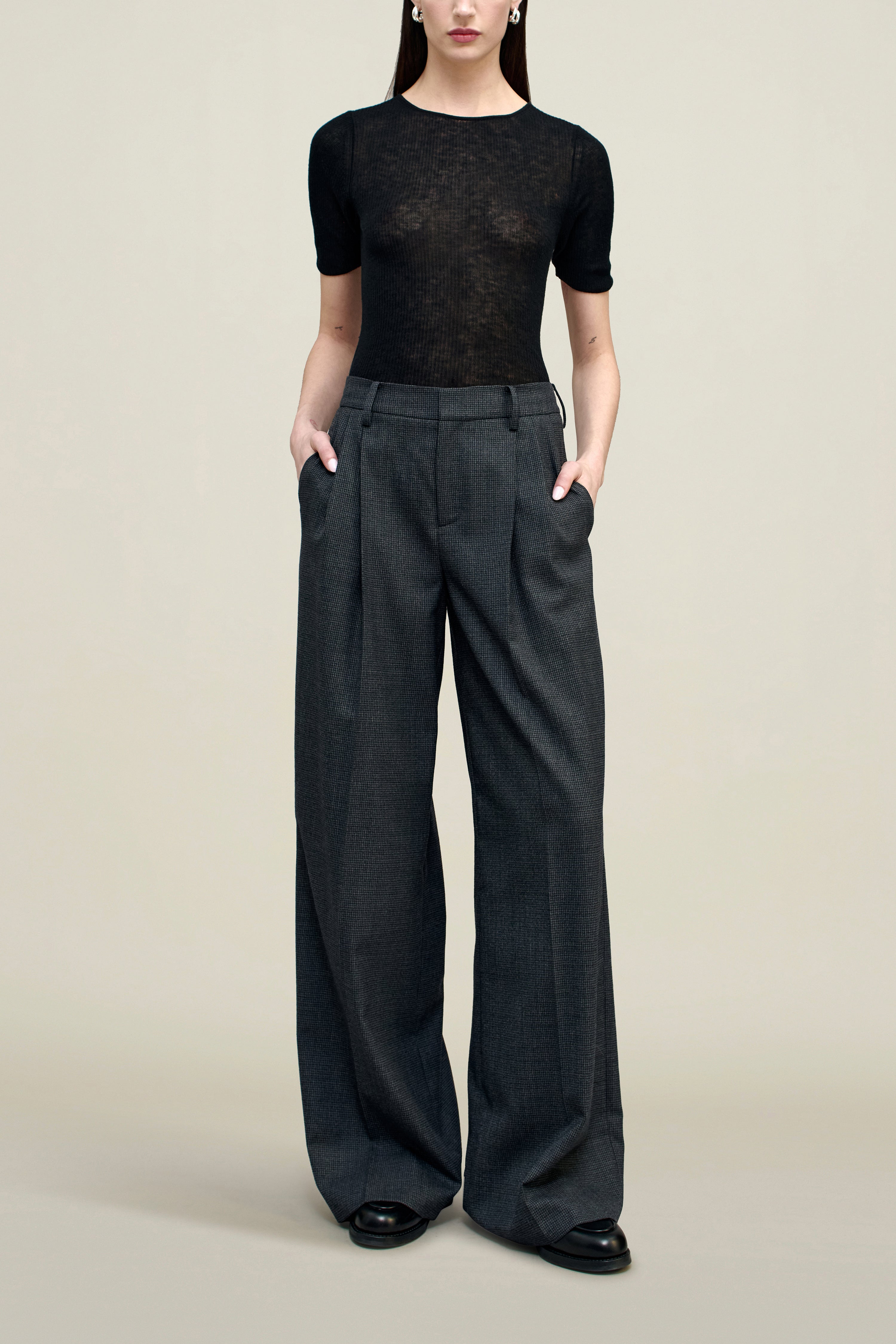 Roxana Low-Rise Trouser in Light Wool Suiting