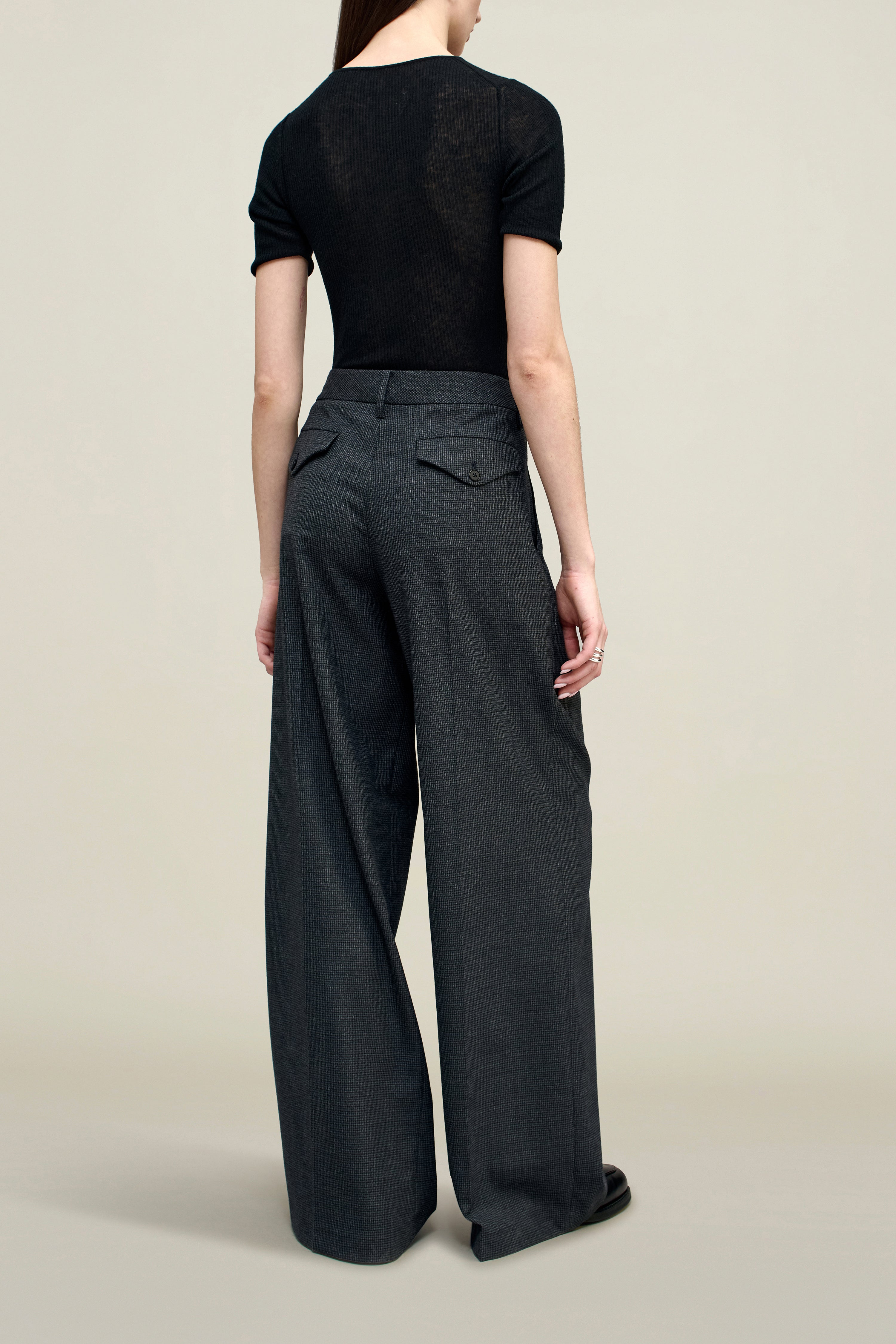 Roxana Low-Rise Trouser in Light Wool Suiting