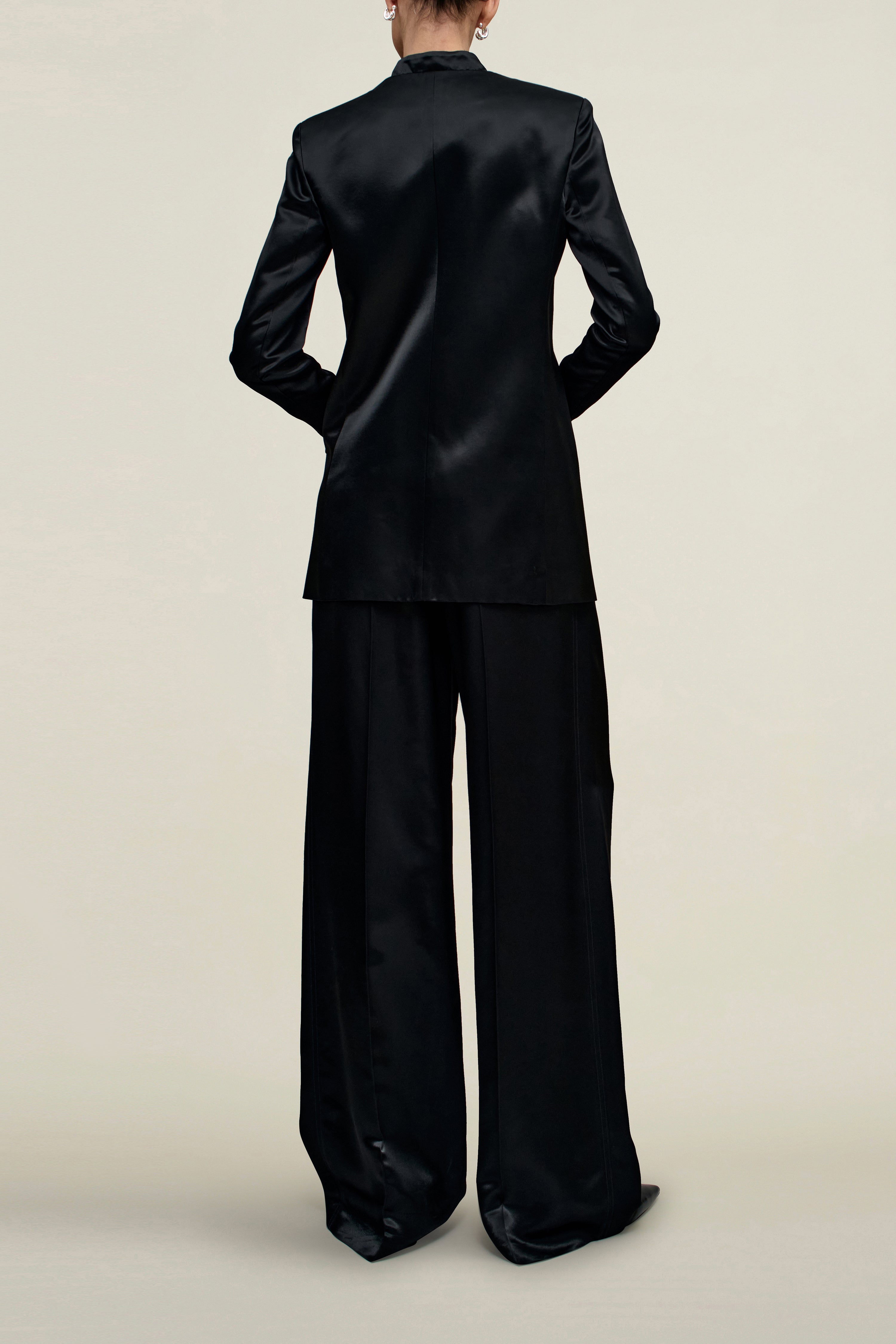 Ona Blazer in Liquid Twill