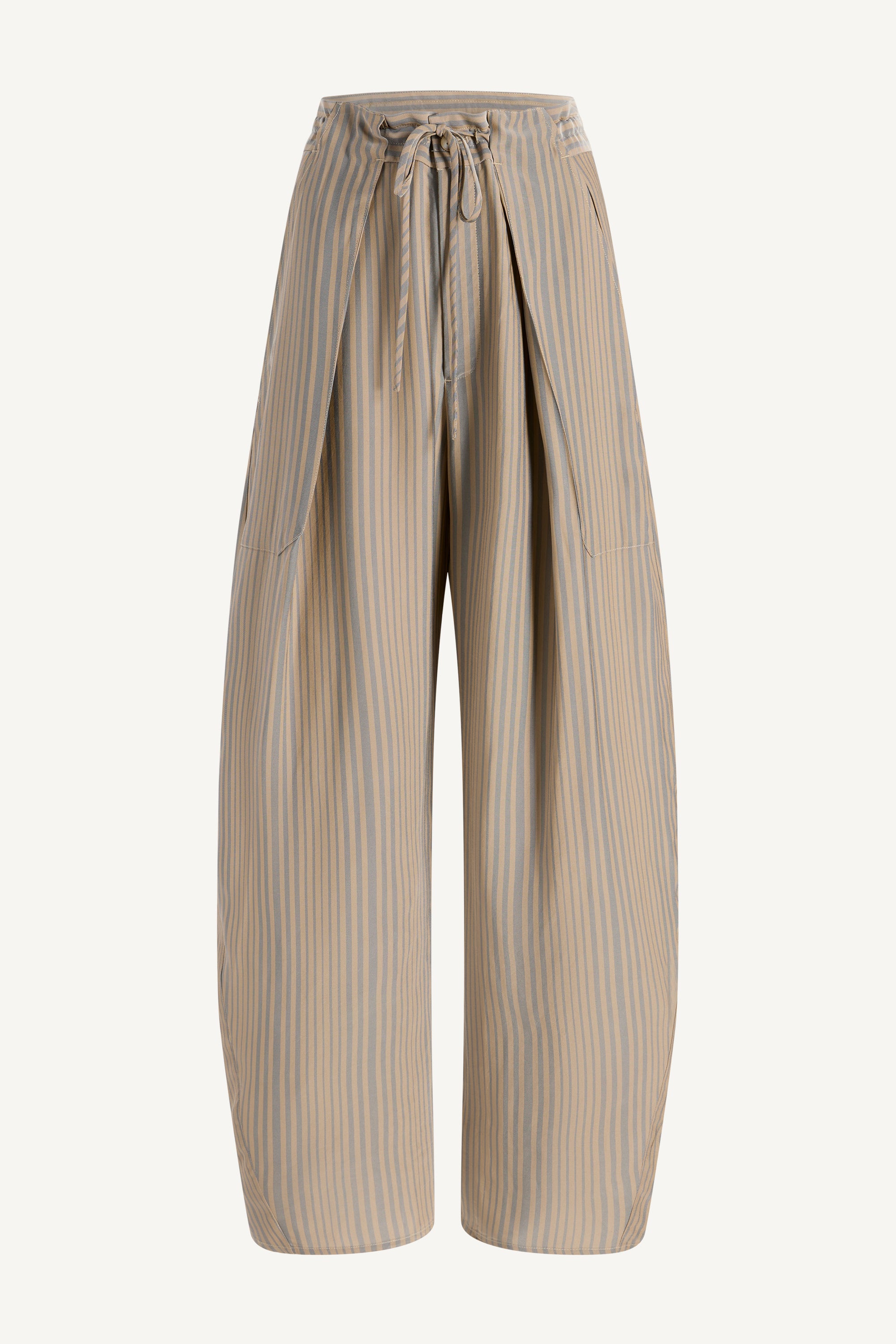 Clemence Pant in Fluid Viscose