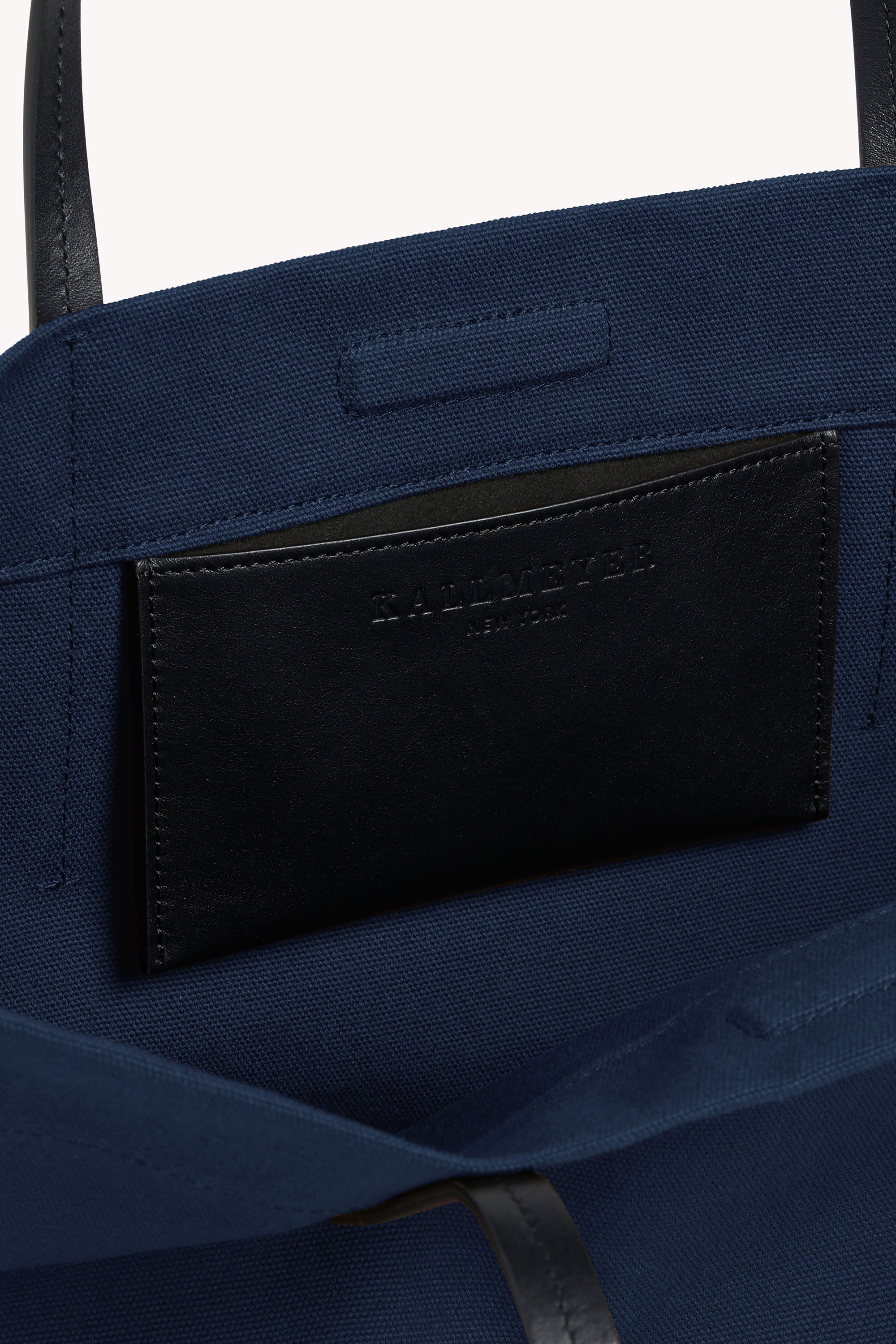 Driving Bag in Canvas
