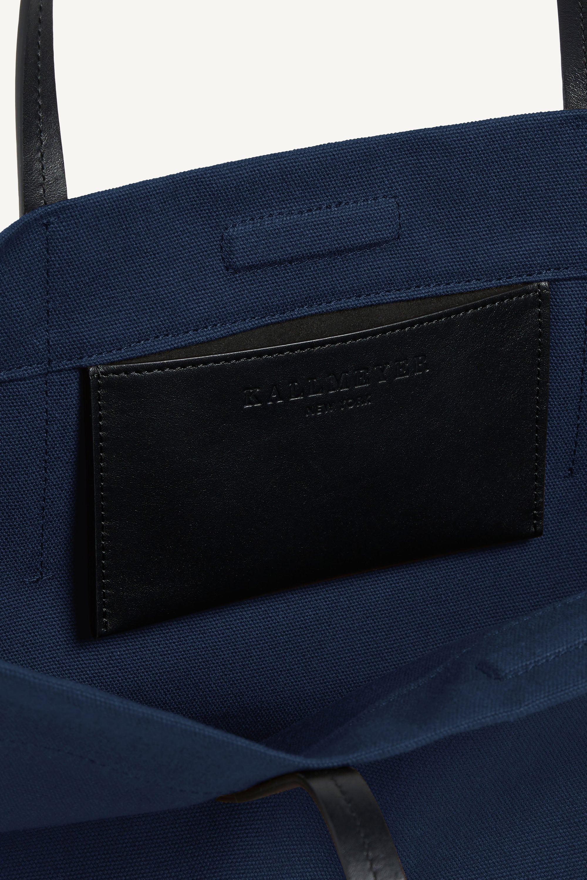 Driving Bag in Canvas