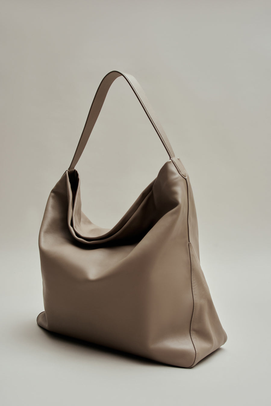 Toulon Slouch Bag in Leather