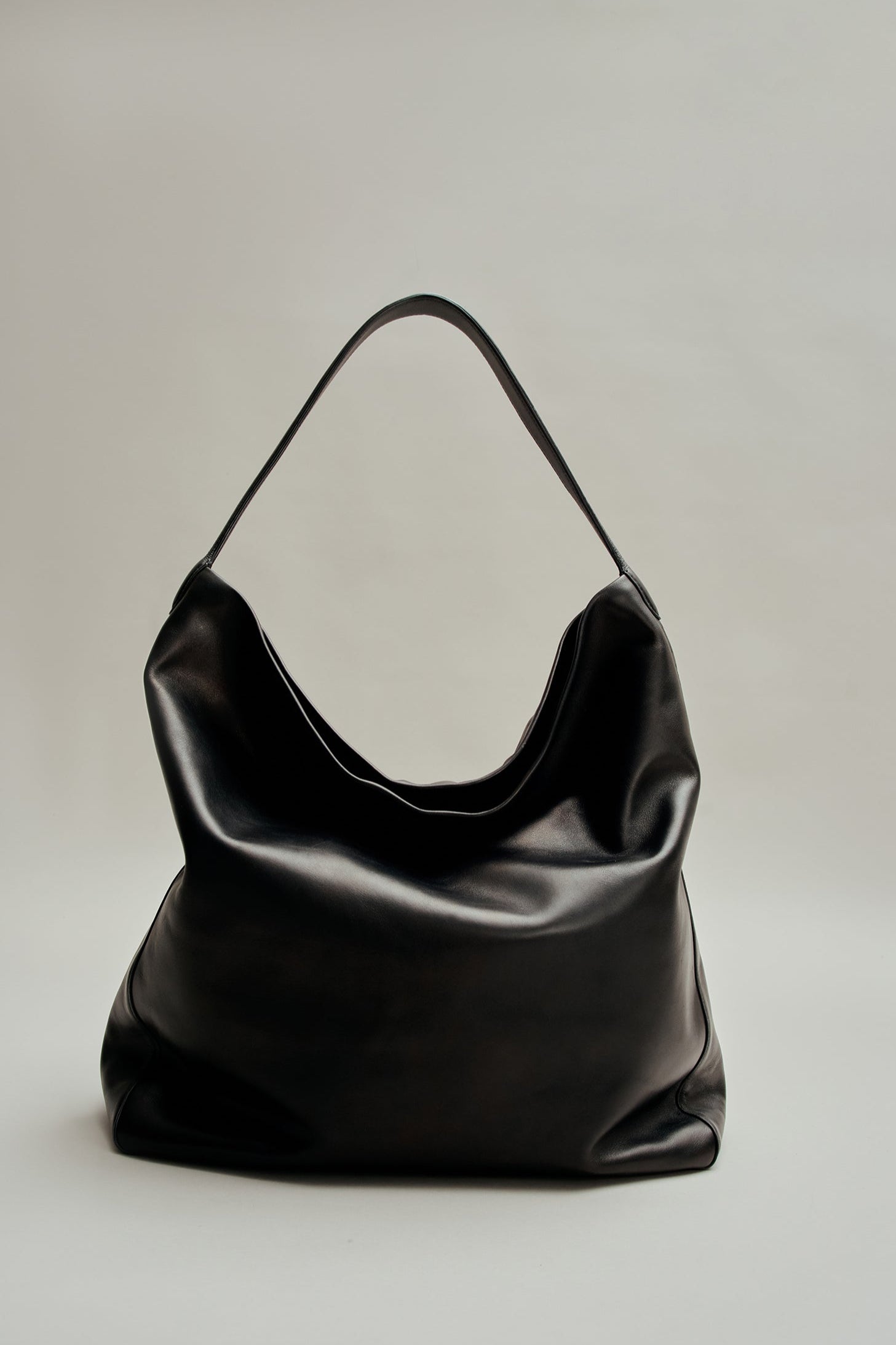 Toulon Slouch Bag in Leather
