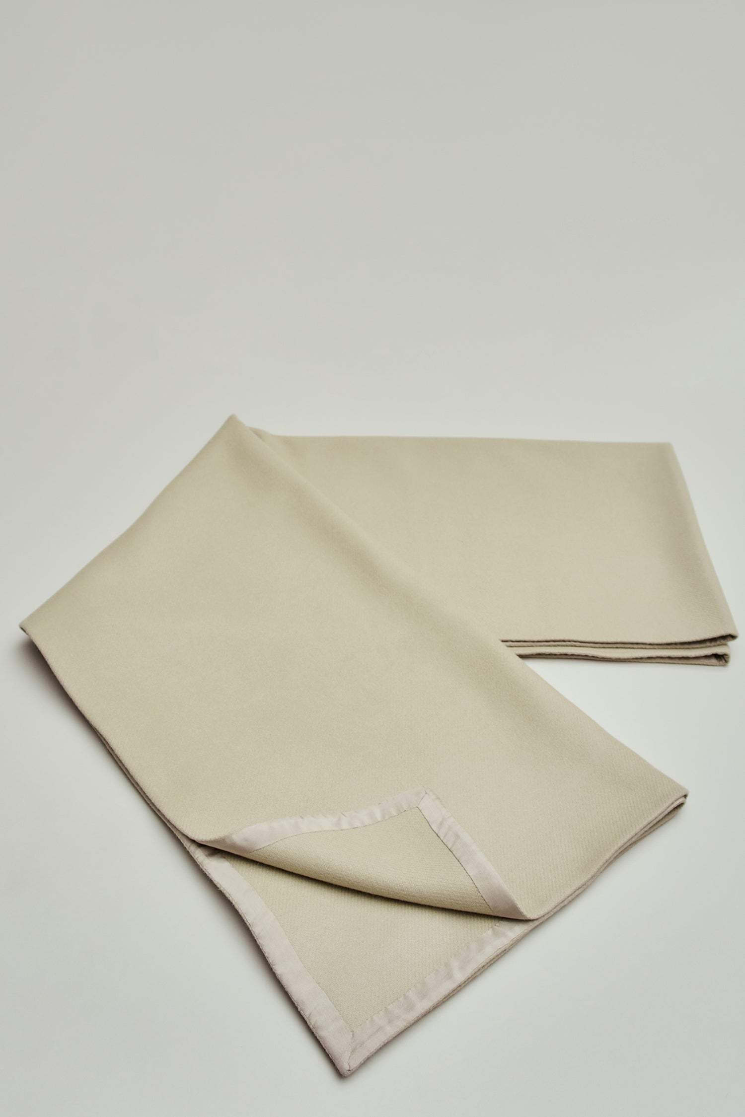 Solden Blanket Scarf in Double-Faced Wool Cashmere