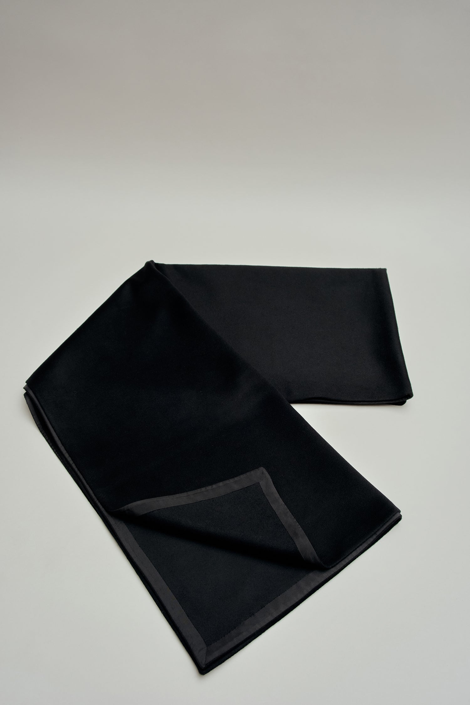 Solden Blanket Scarf in Double-Faced Wool Cashmere