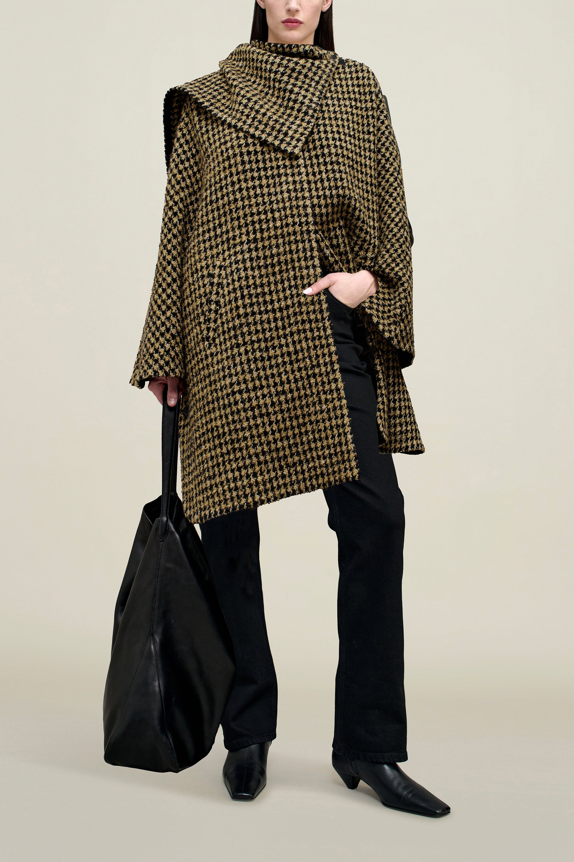 Navi Scarf Cape in Novelty Wool