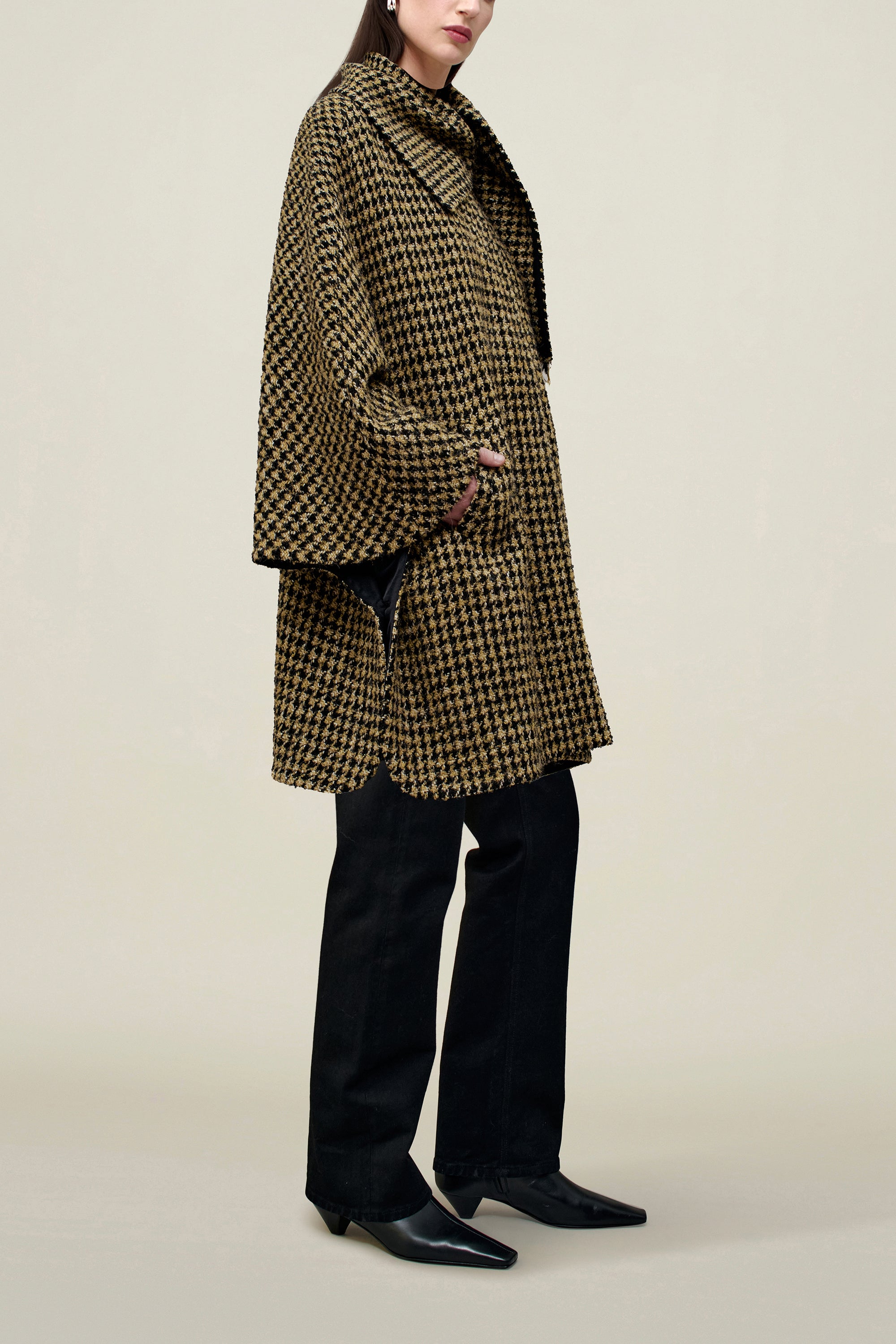 Navi Scarf Cape in Novelty Wool