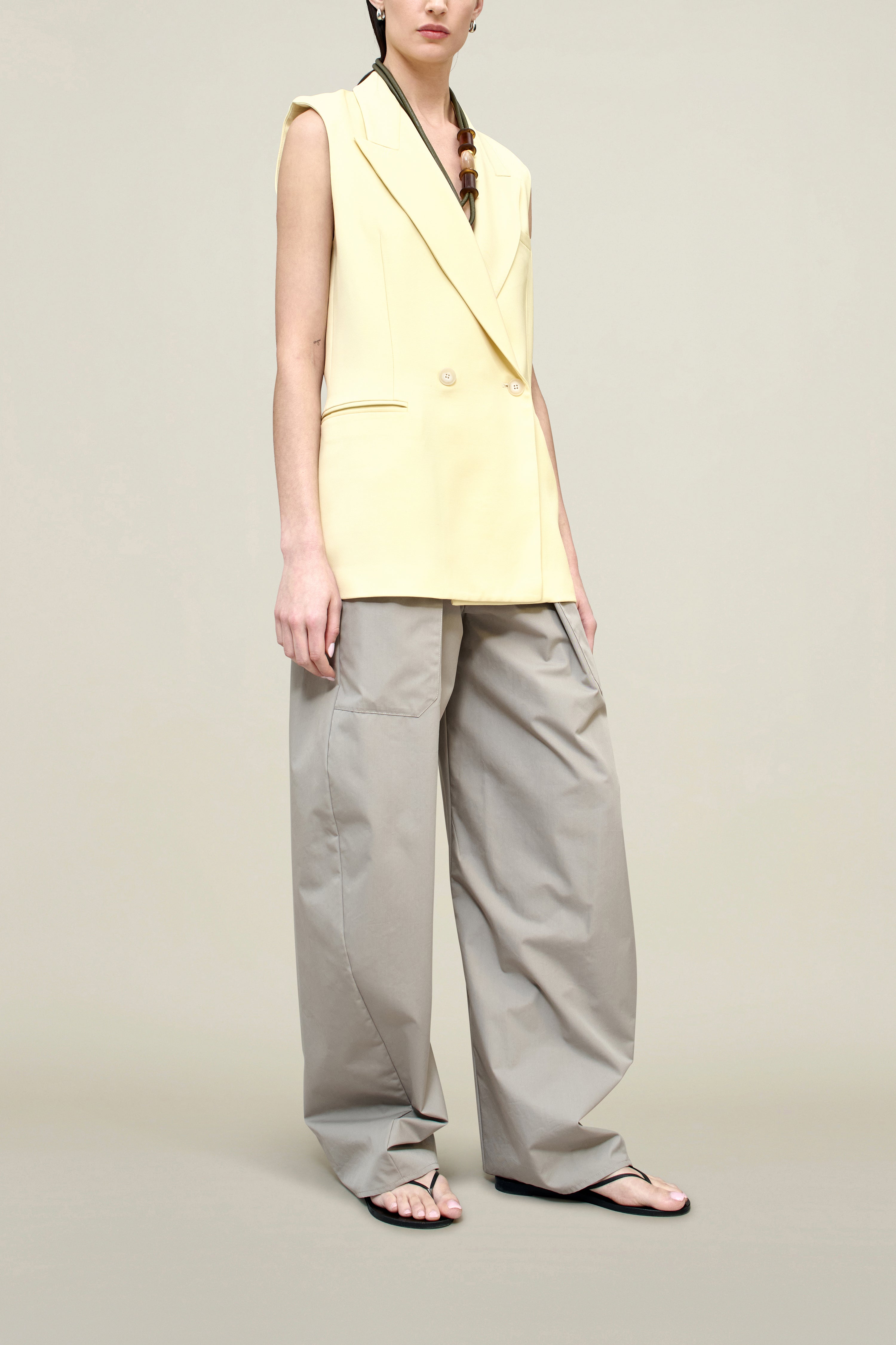 Deon Sleeveless Blazer in Grampian Twill