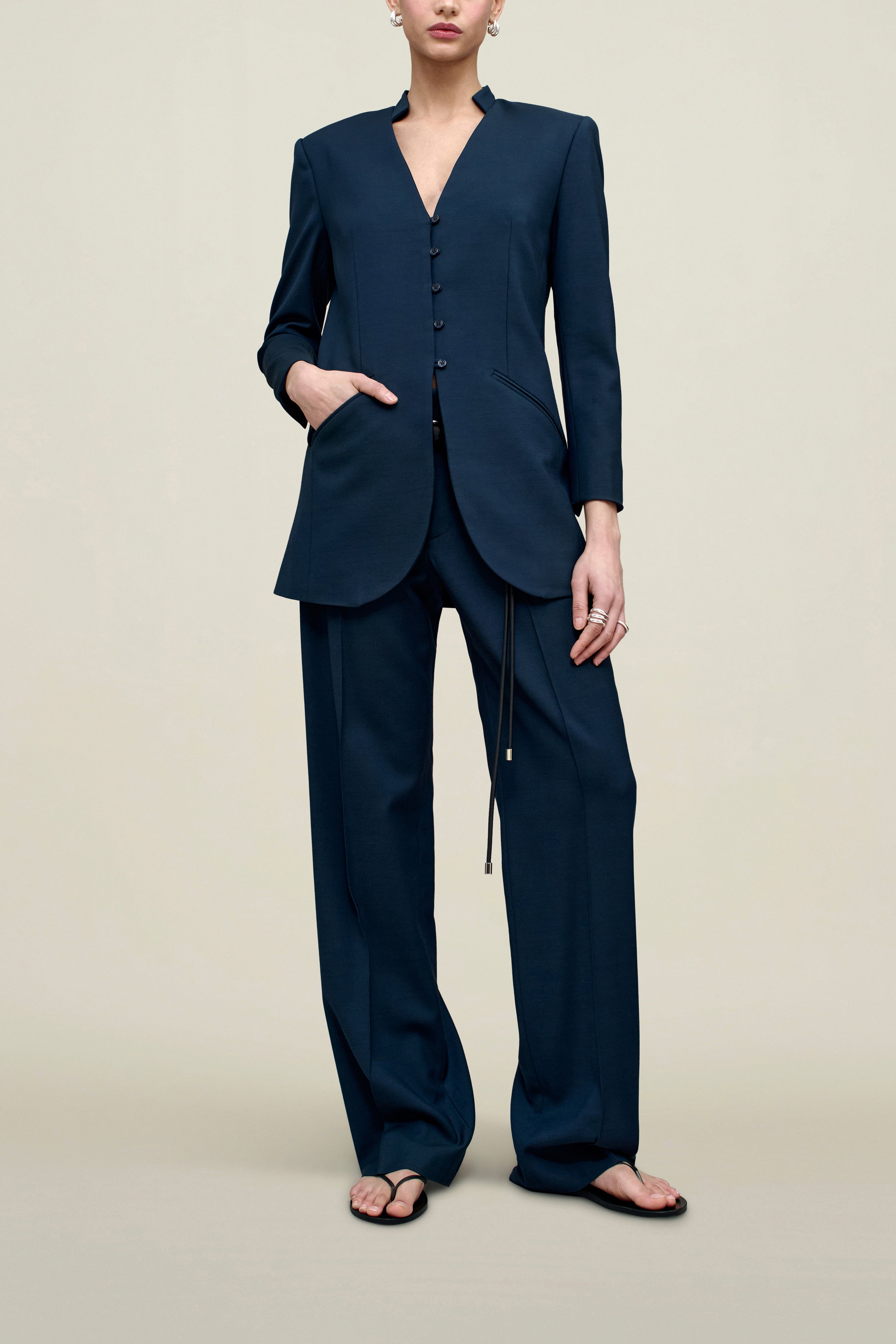 Ona Blazer in Viscose Wool