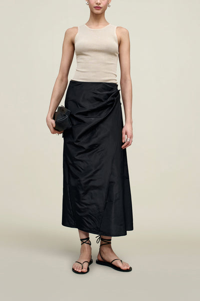 新品未使用SEA TAFFETA VOLUME DRAPE SKIRT SEA TAFFETA VOLUME DRAPE SKIRT