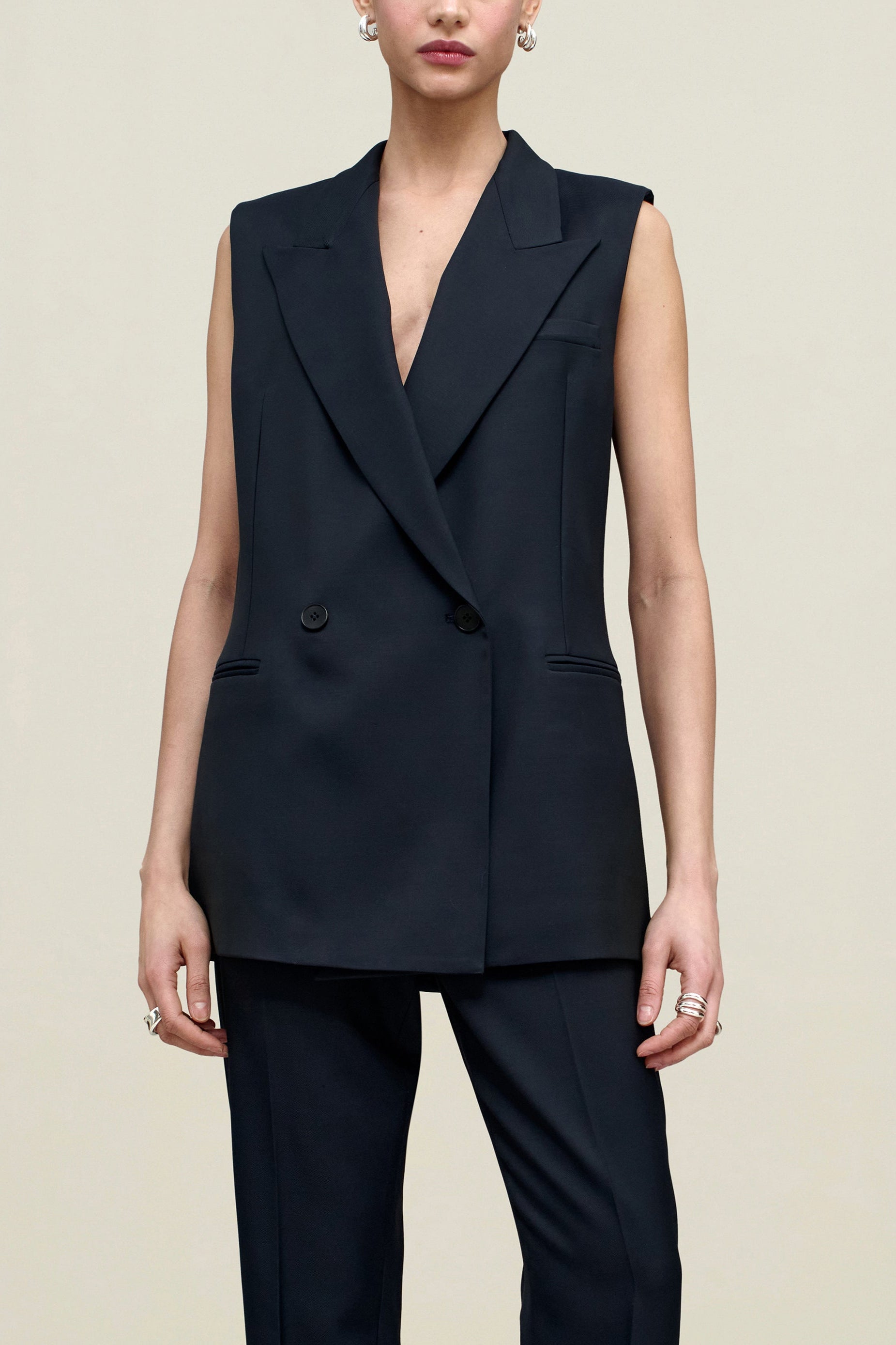 Deon Sleeveless Blazer in Grampian Twill