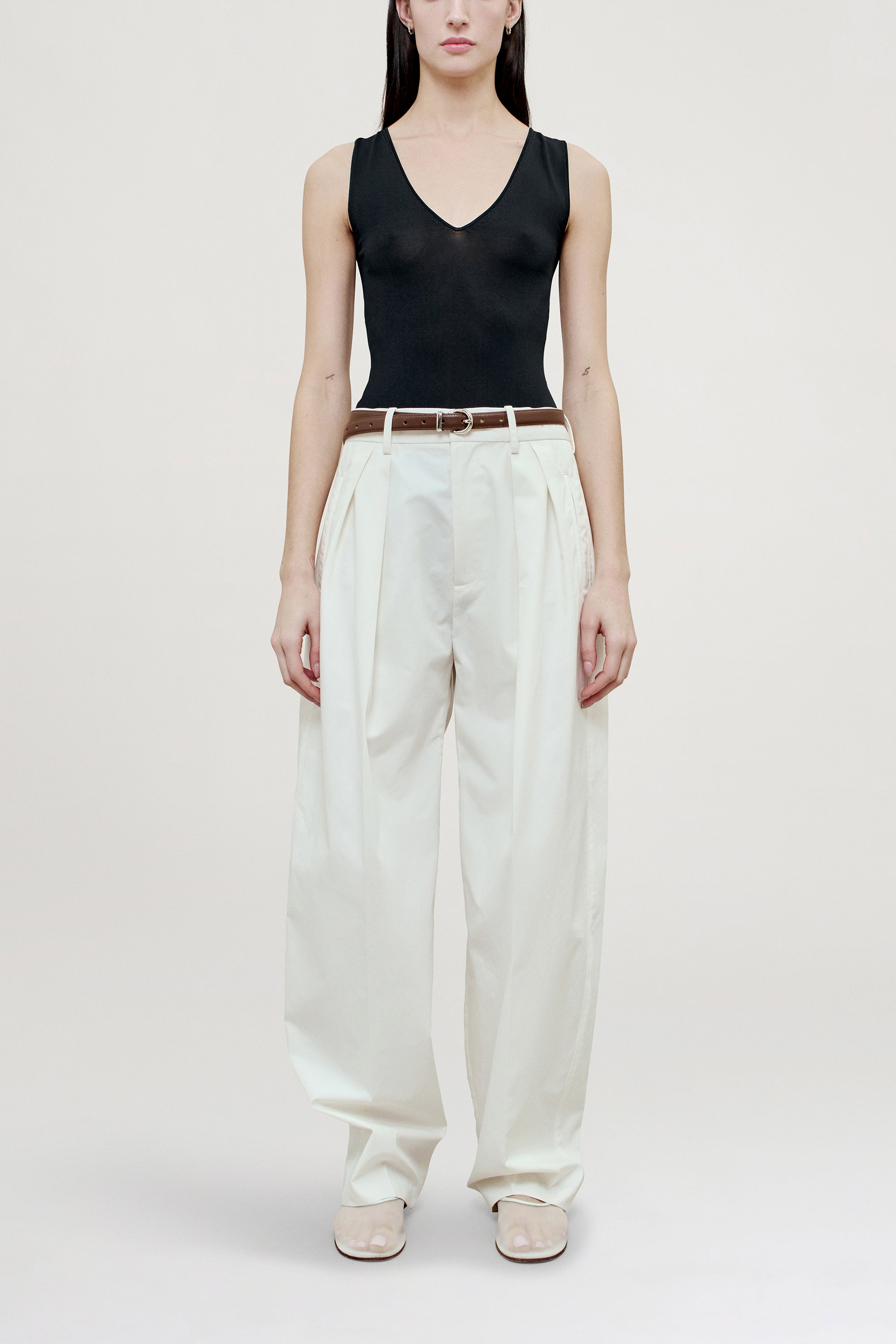 Joel Pleated Trouser in Starched Poplin
