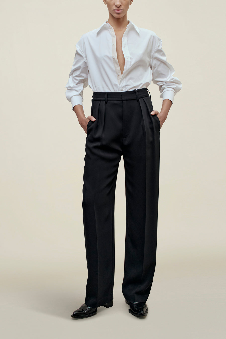 Aiden Pleated Trouser in Viscose Cady