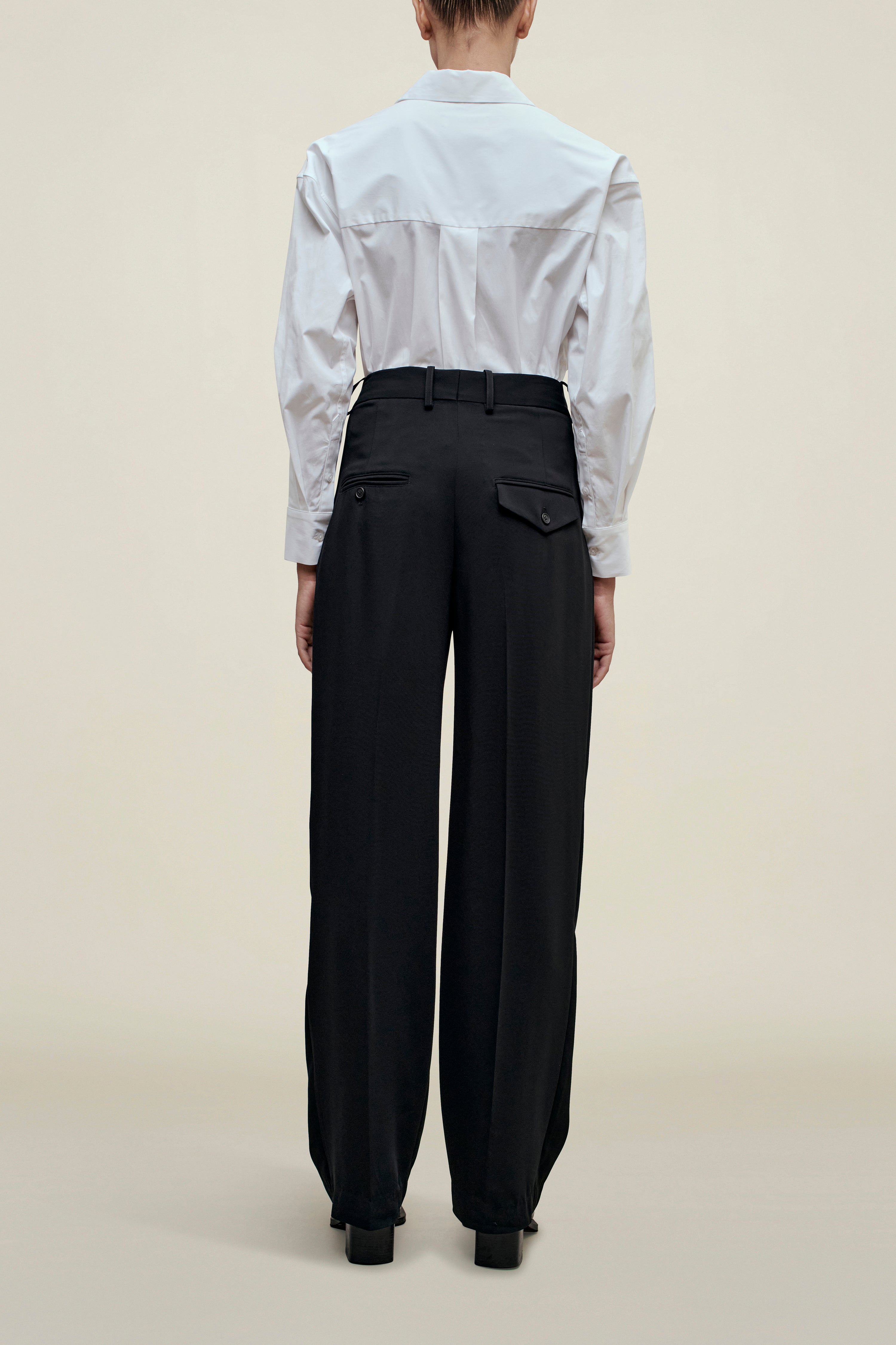 Aiden Pleated Trouser in Viscose Cady