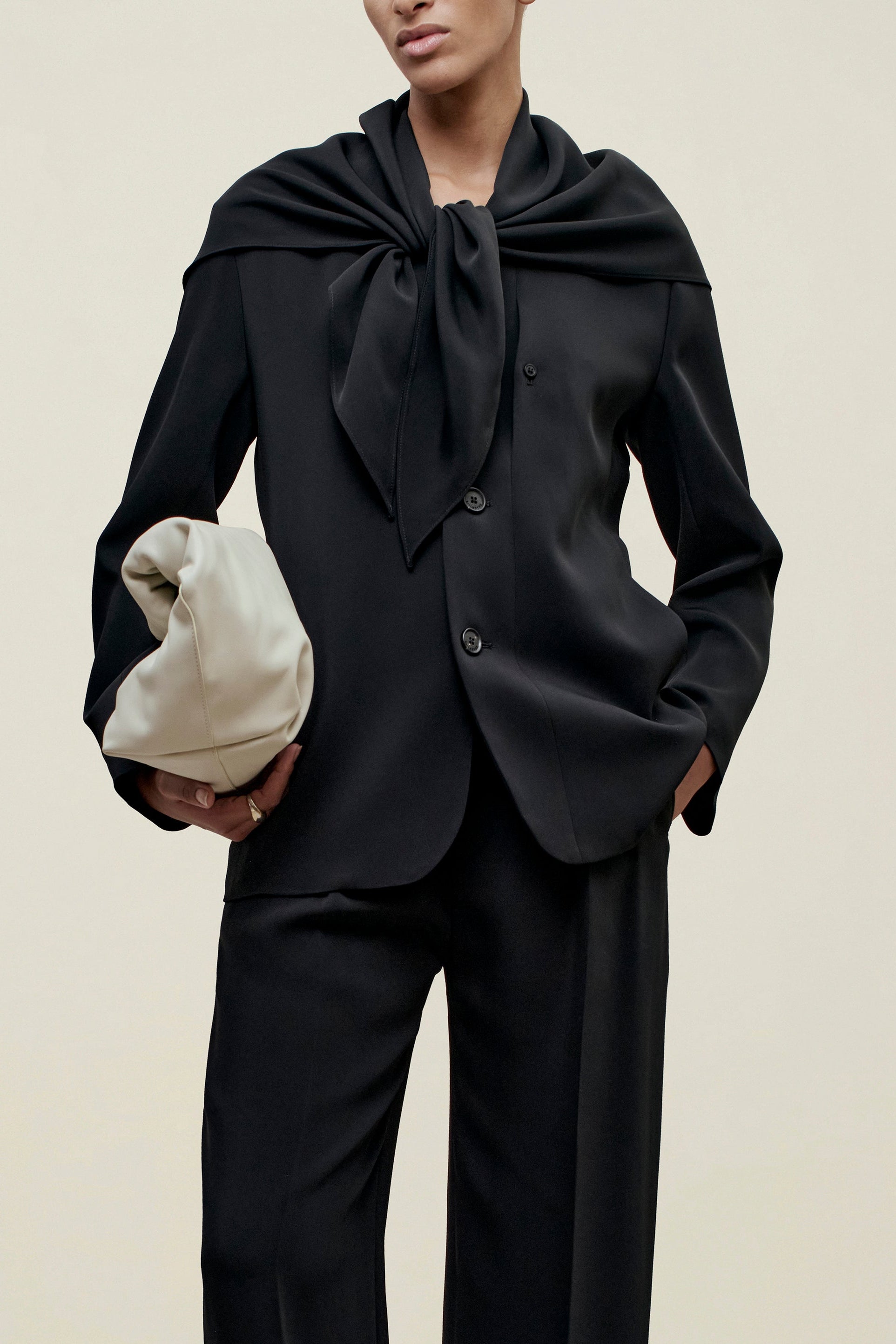 Jamie Scarf Blazer in Viscose Cady