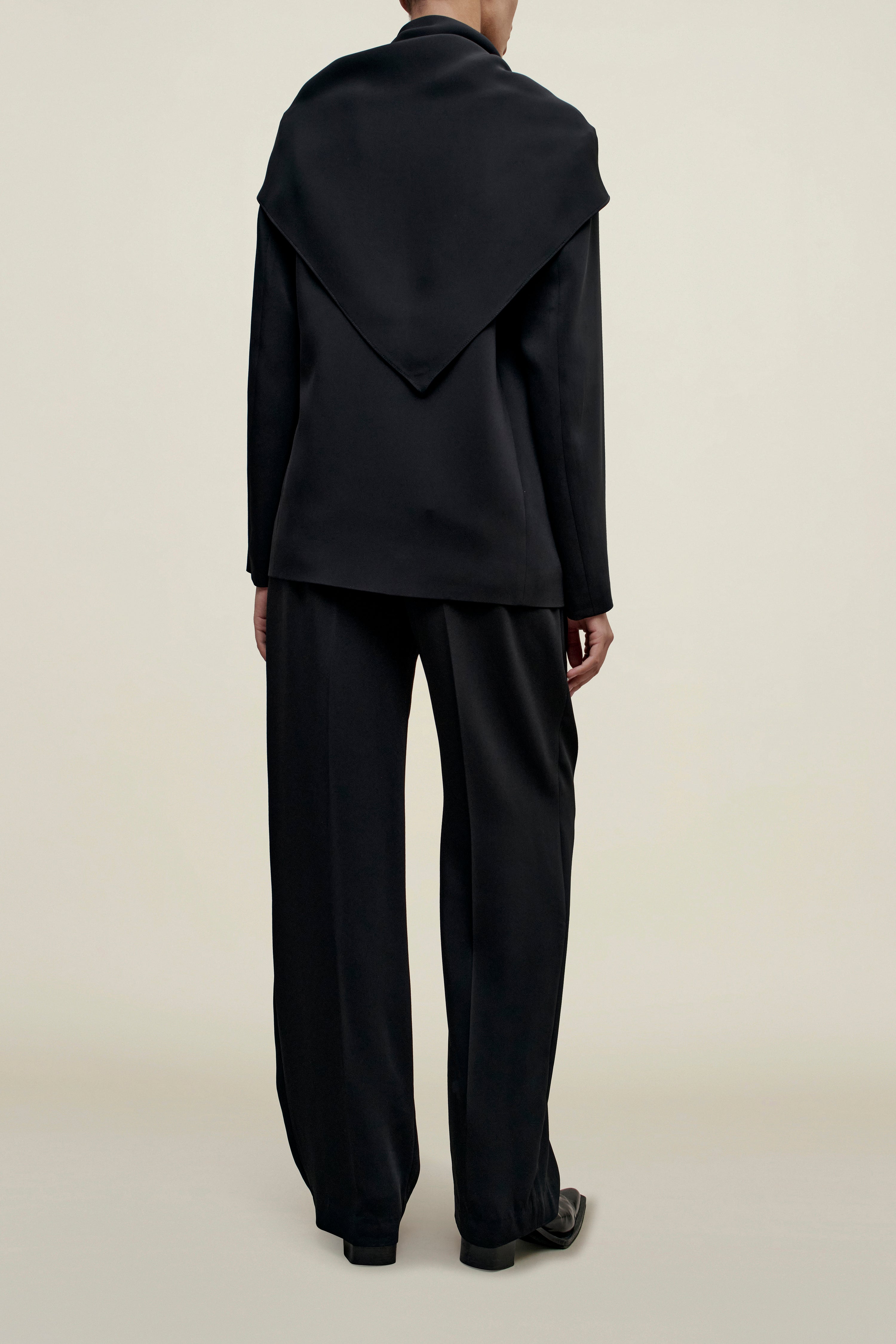 Jamie Scarf Blazer in Viscose Cady