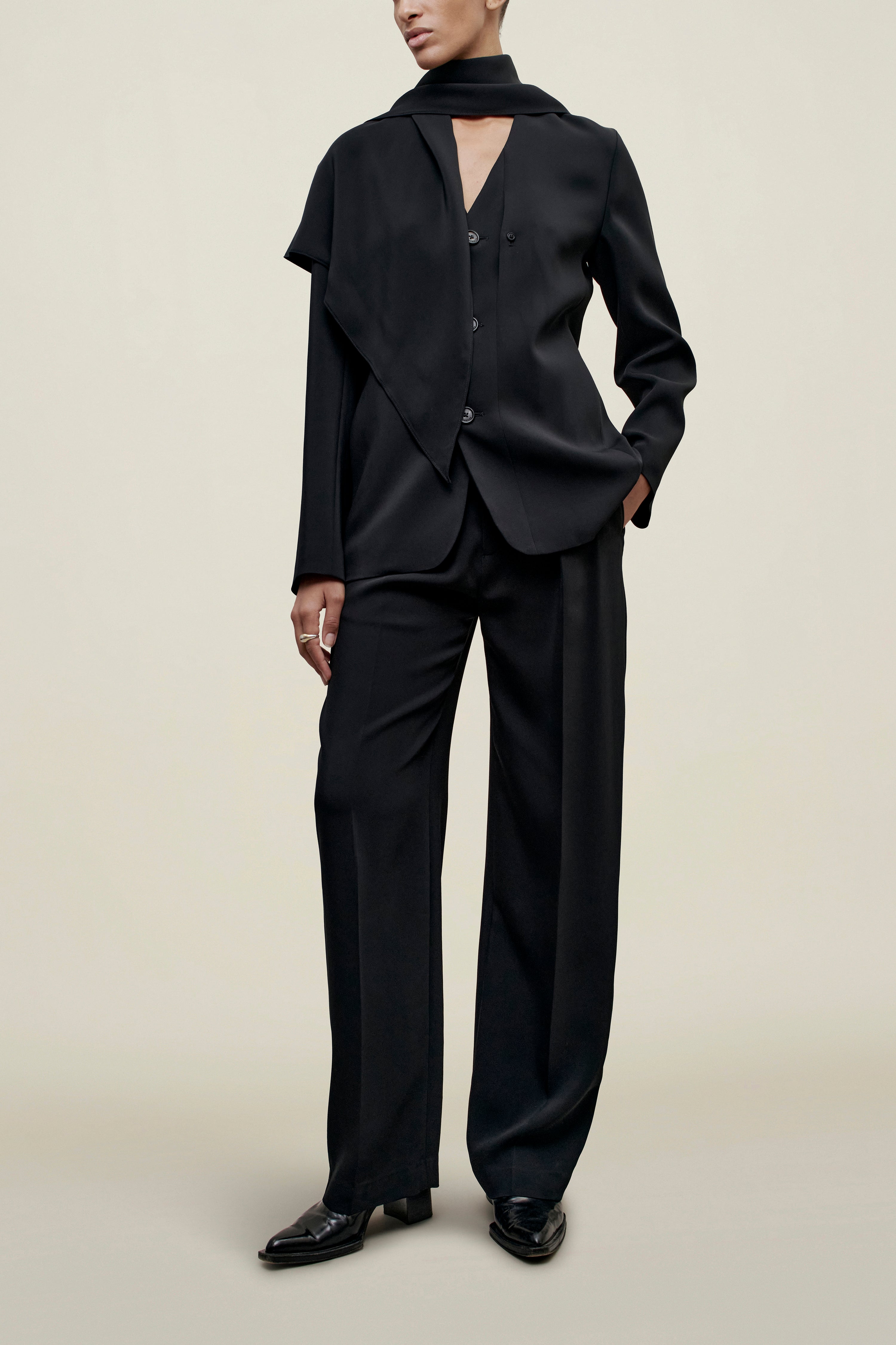 Jamie Scarf Blazer in Viscose Cady