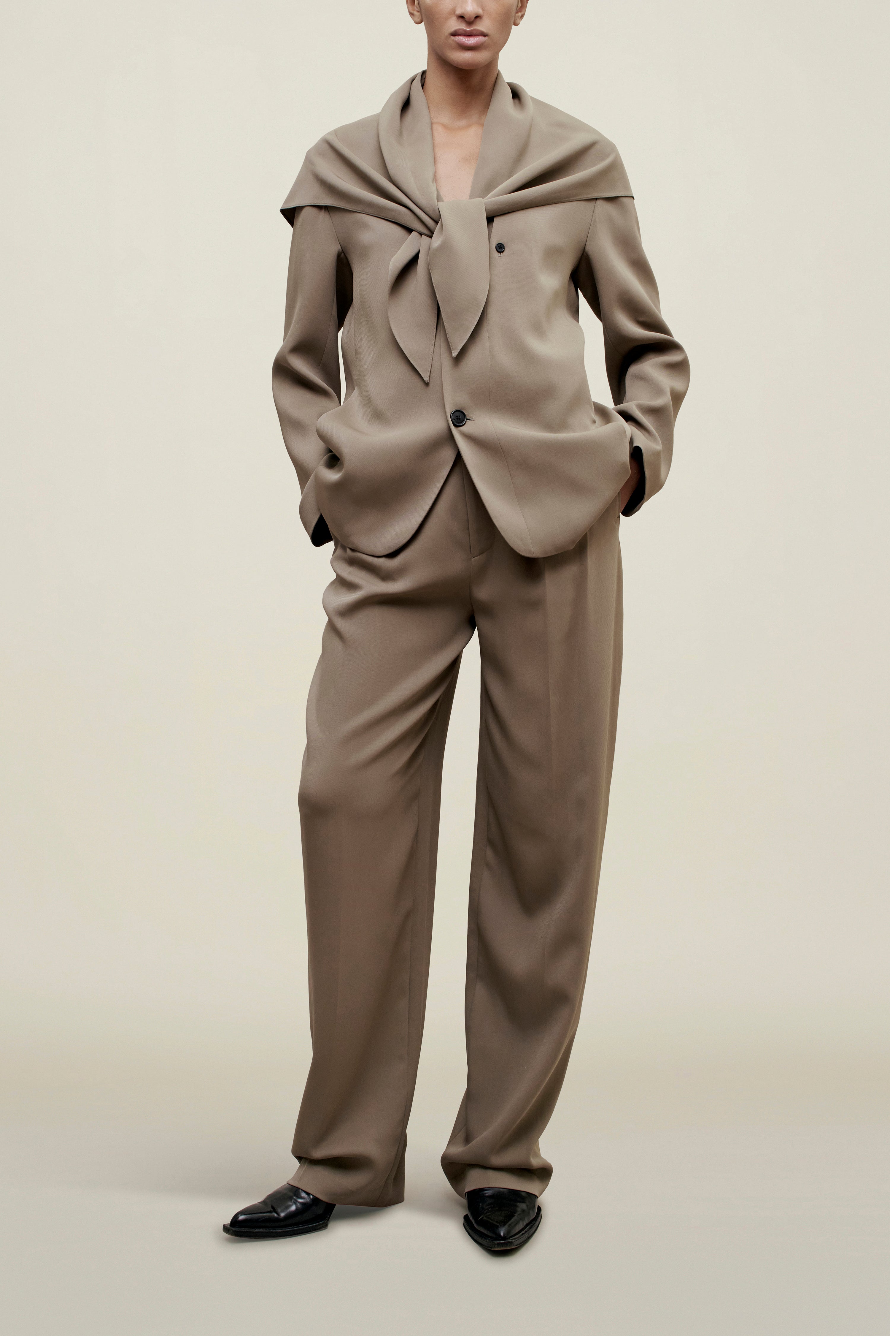 Jamie Scarf Blazer in Viscose Cady