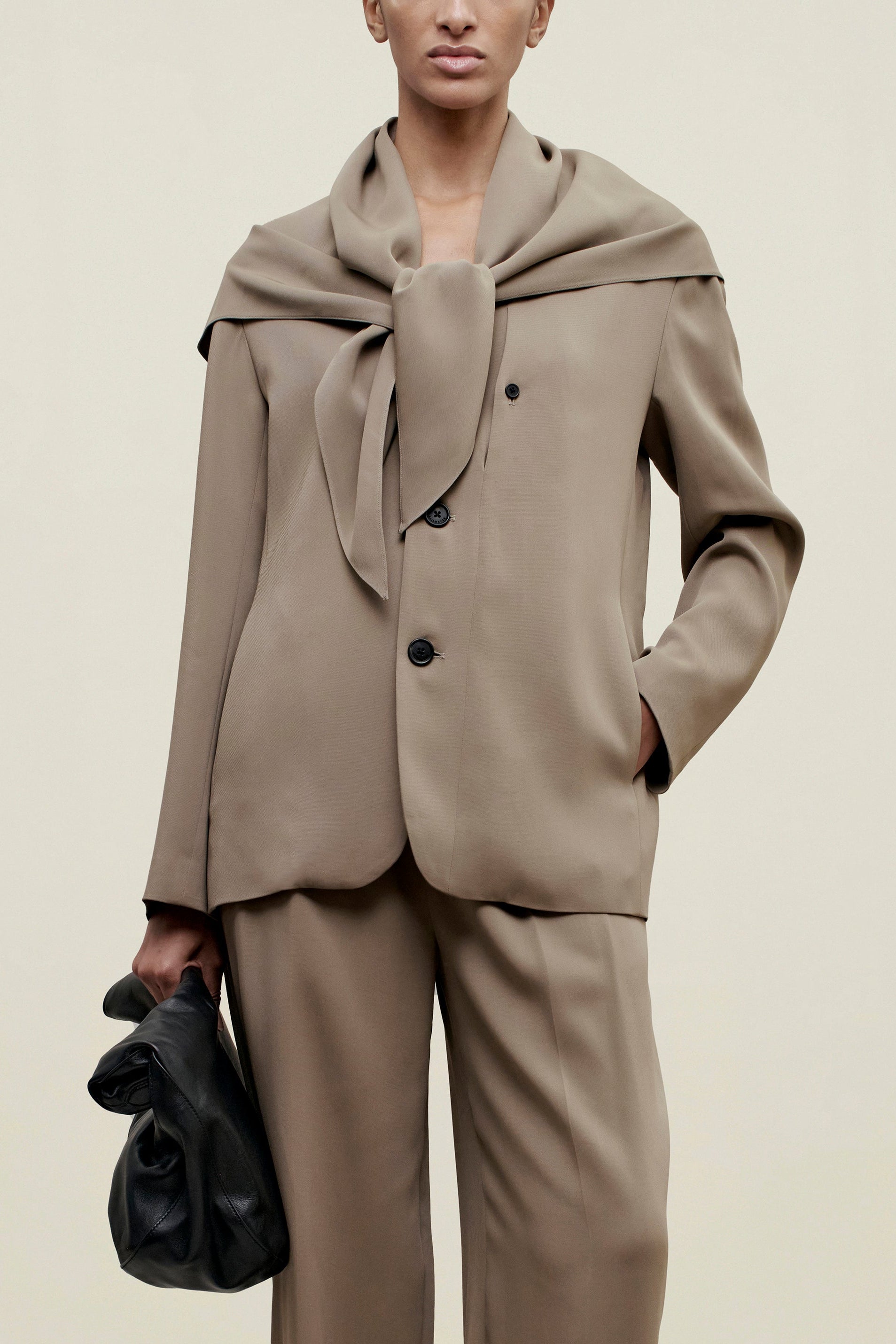 Jamie Scarf Blazer in Viscose Cady