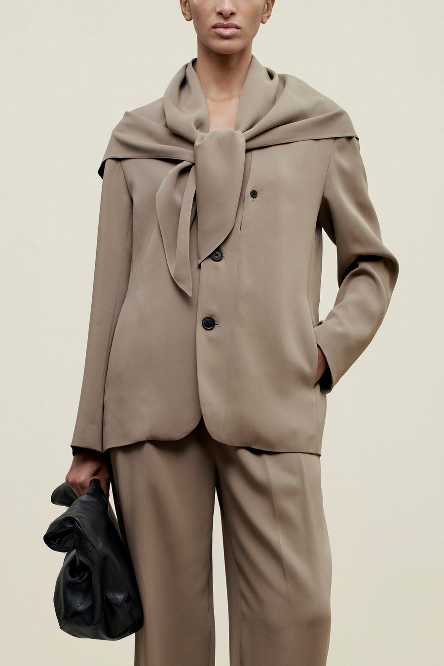 Jamie Scarf Blazer in Viscose Cady