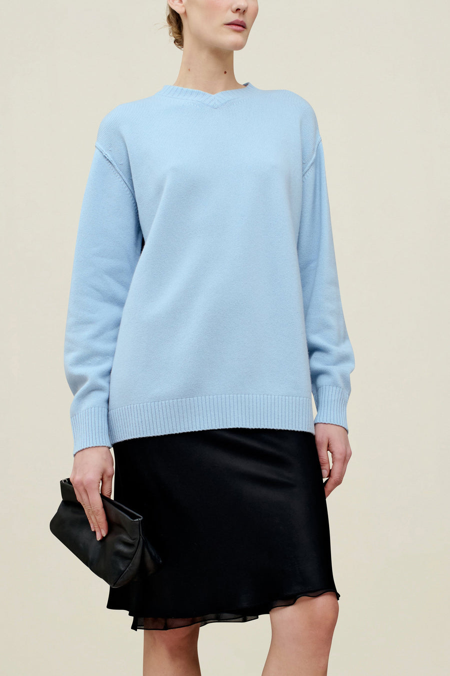 Lena Cashmere V-Neck in Cashmere Blend