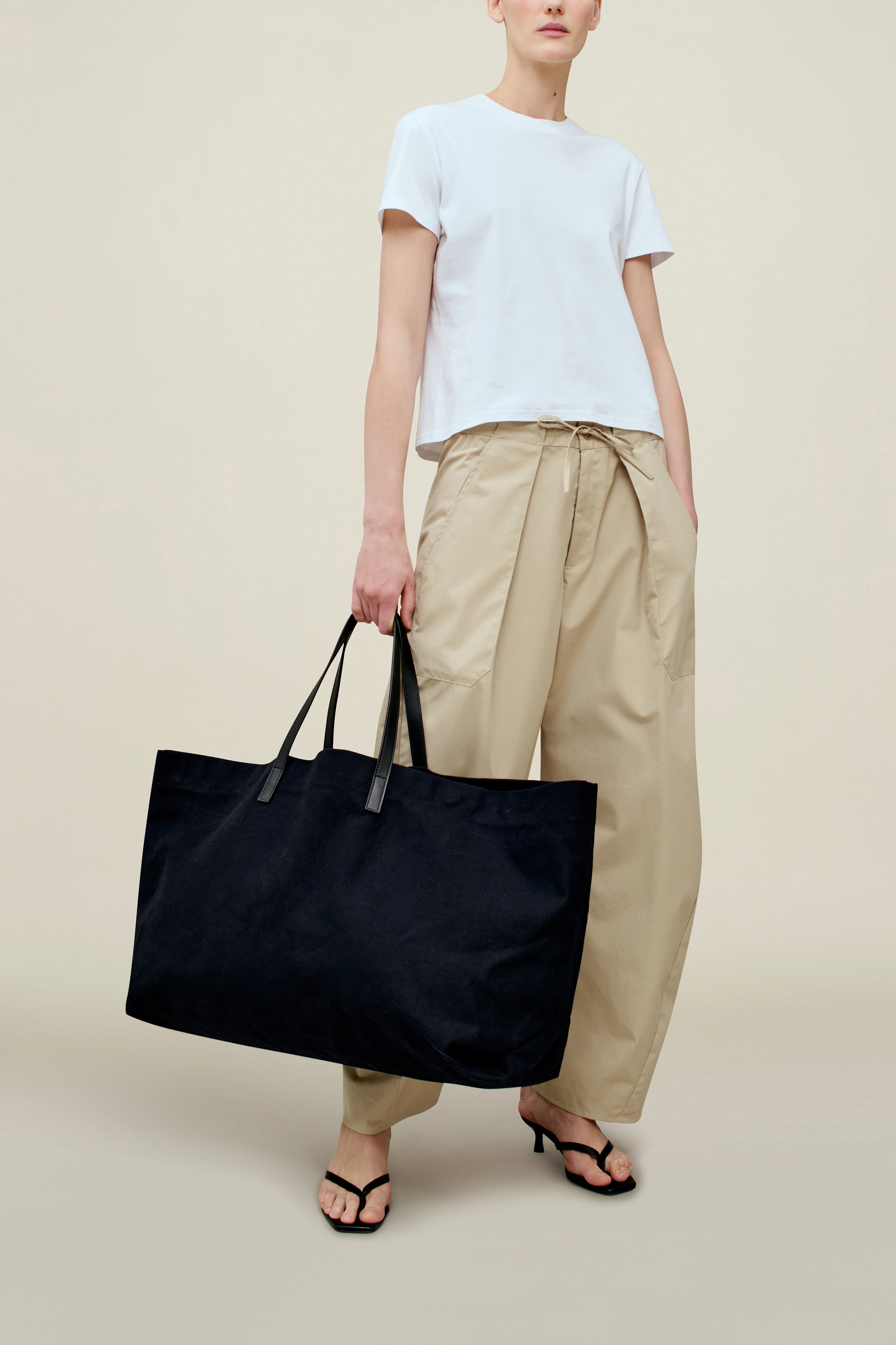 Cottage Tote in Canvas