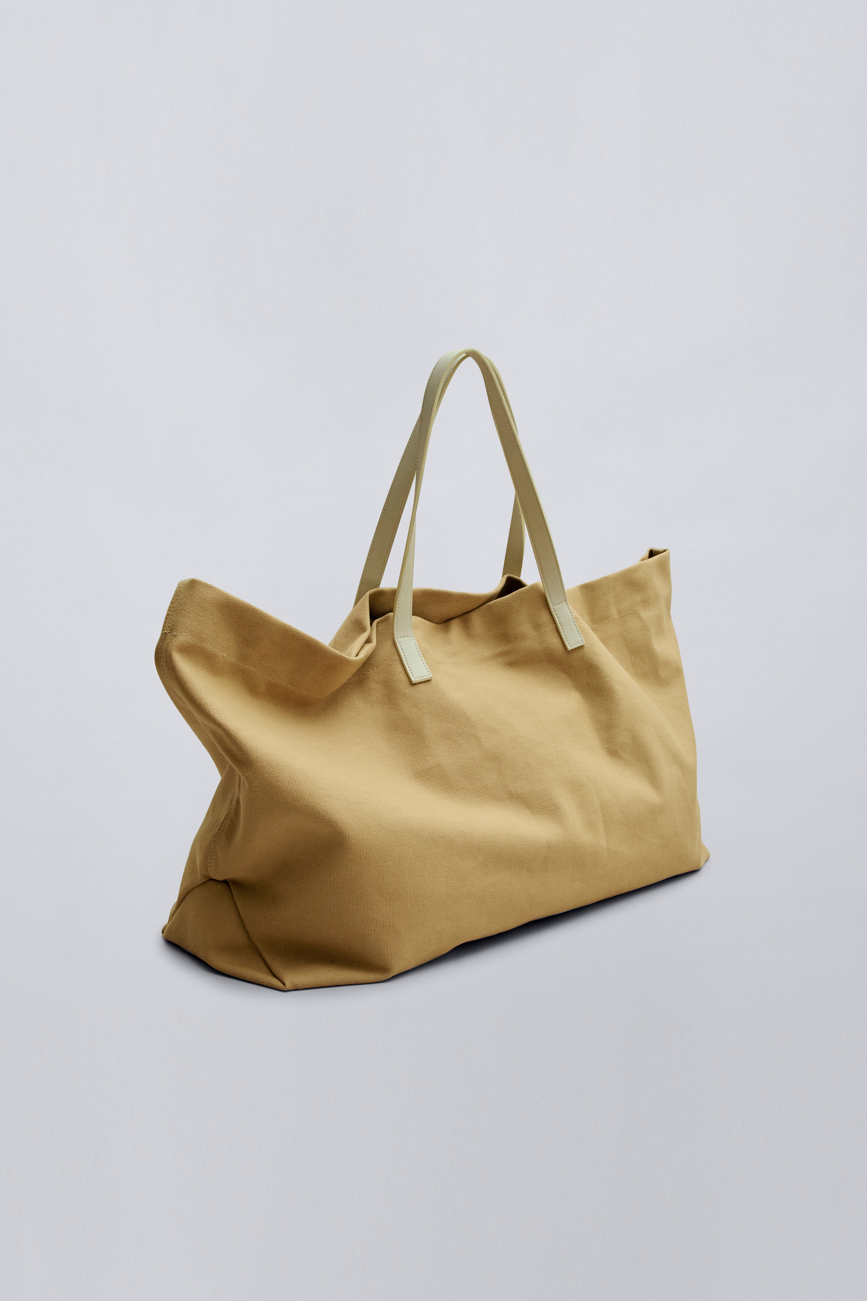 Cottage Tote in Canvas