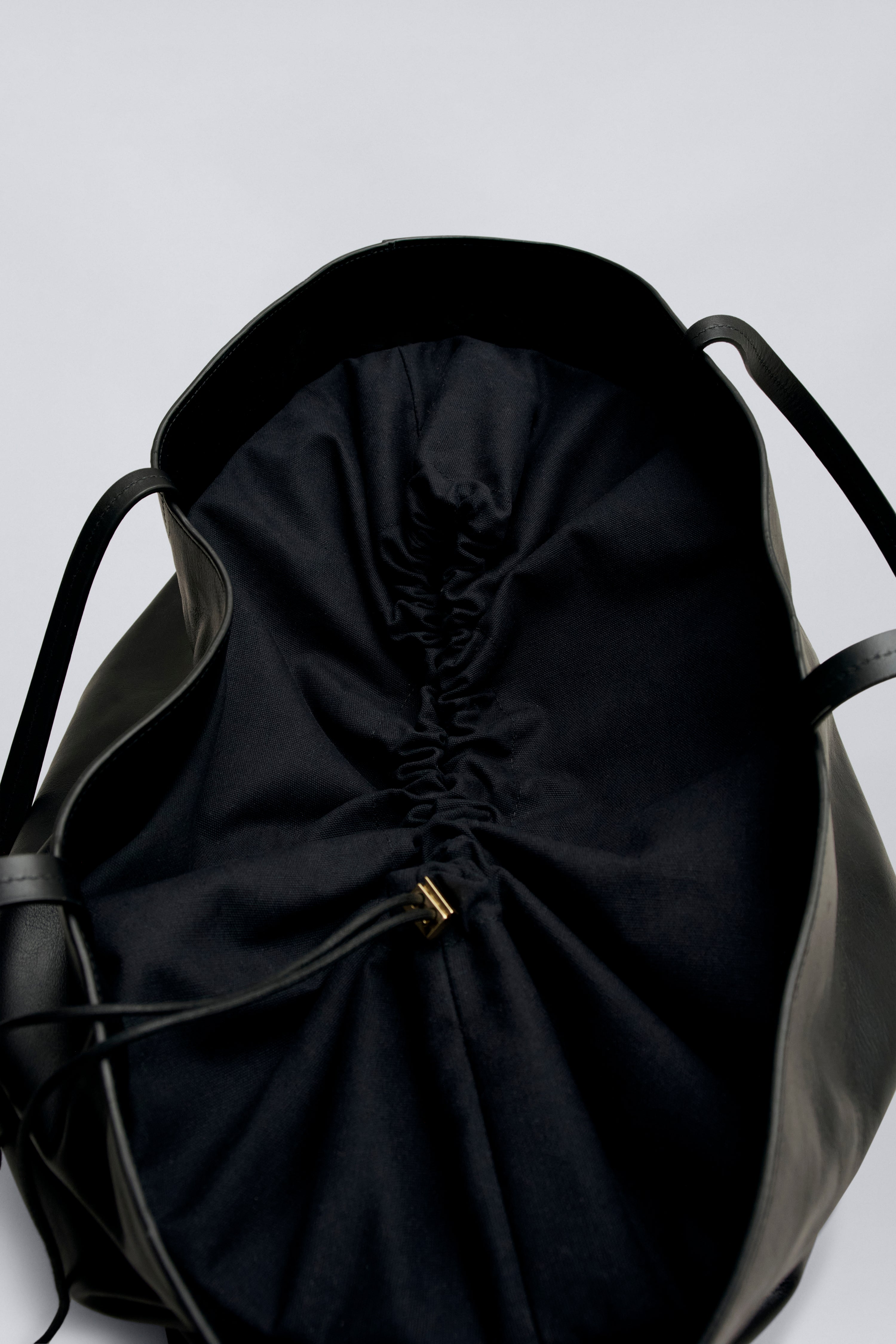 Weekender Bag in Leather